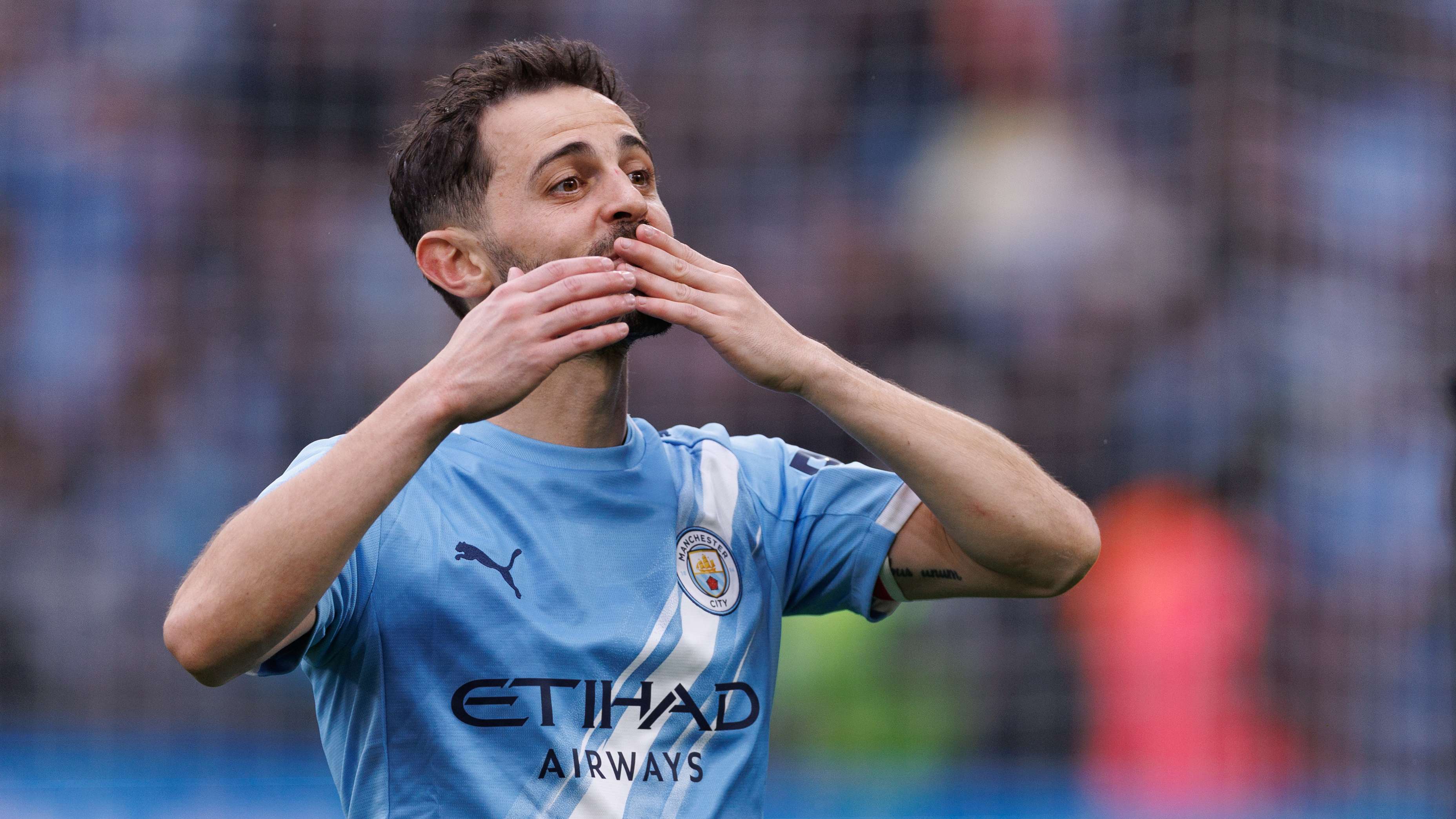 Real Madrid submit Silva offer as Mourinho 'pushes' to sign Man City icon  