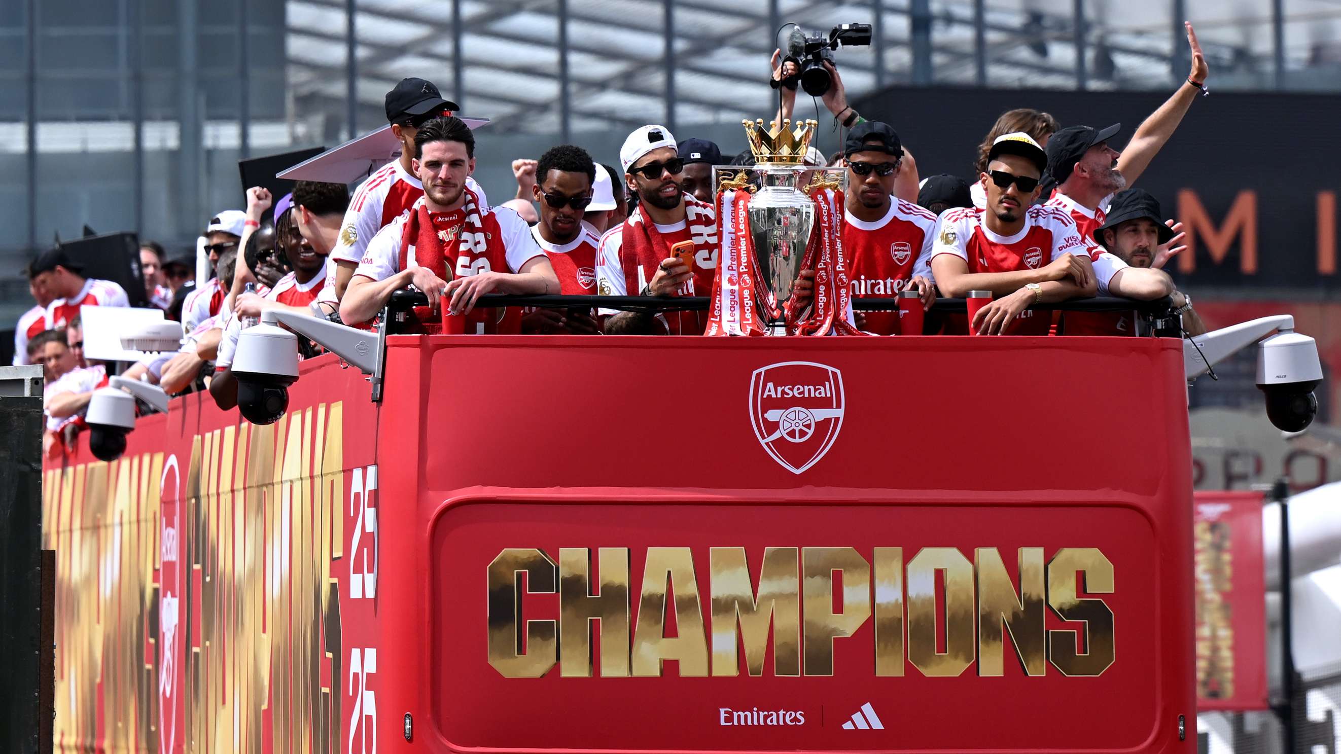 Arsenal trophy parade: 75 fans ‘rescued from height’ & 16 arrests made  