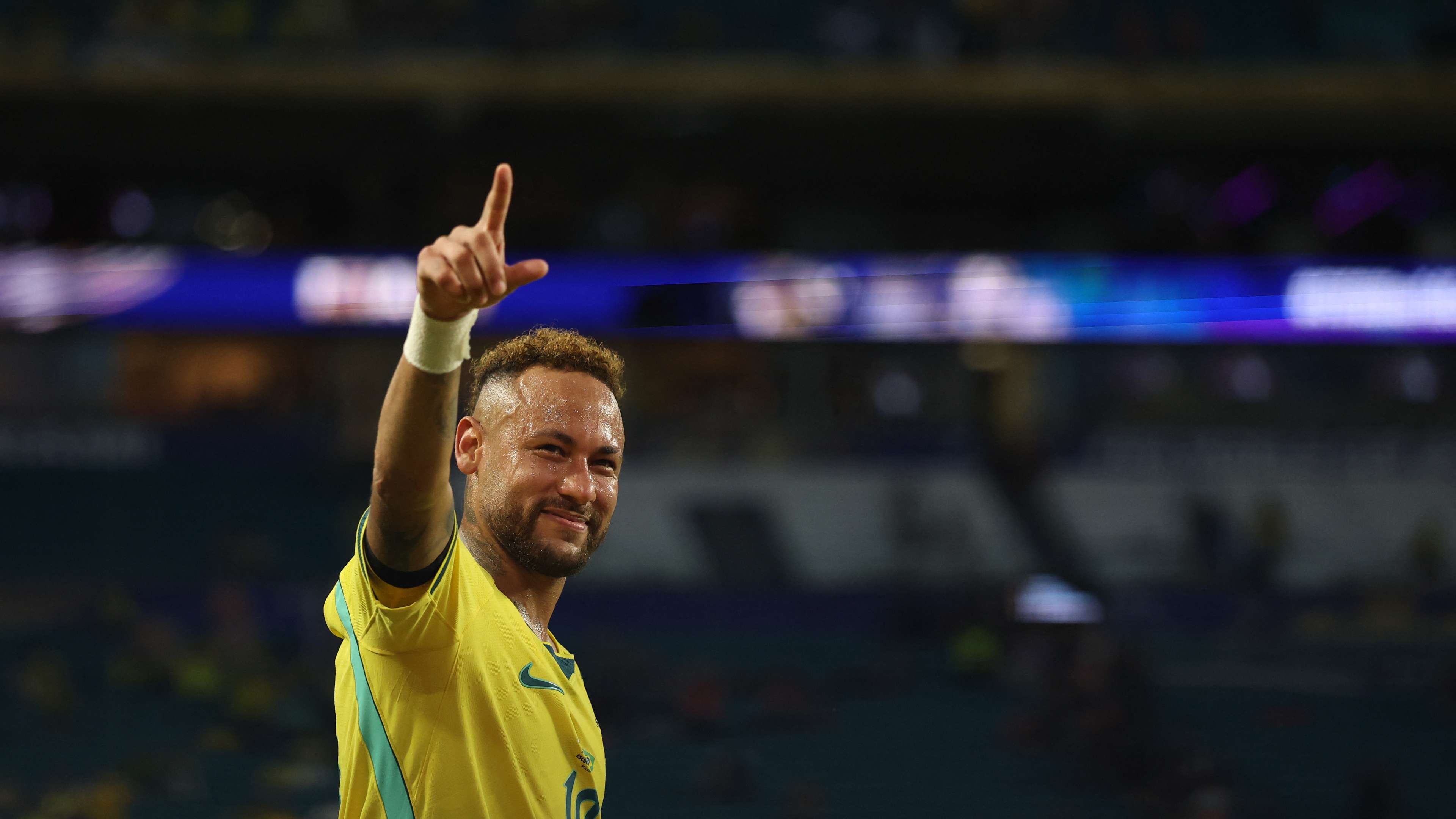 Quarter of an hour is enough.. Neymar equals Pele's historic feat  