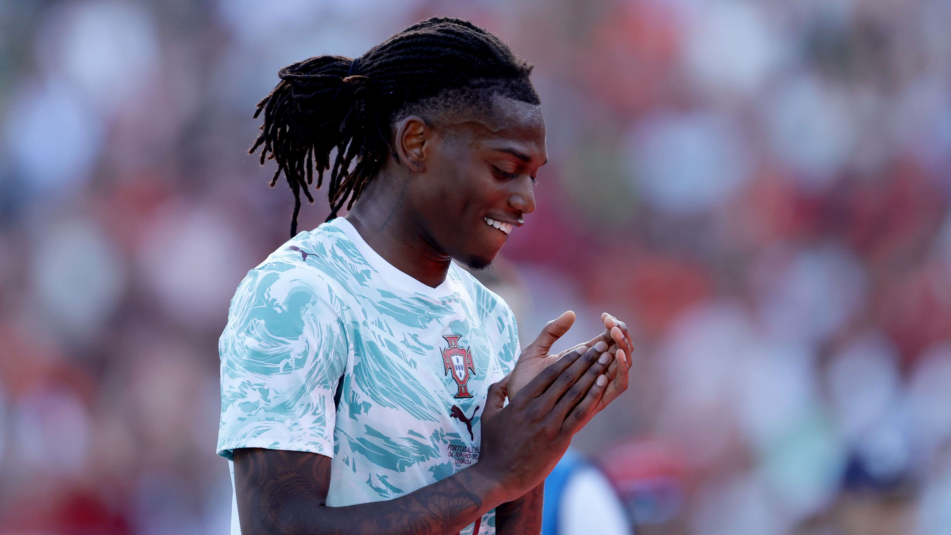 Leao hits back after red card as Martinez defends star  