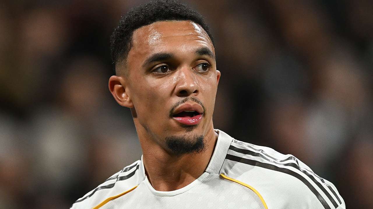 Why was Trent snubbed by England again? Carragher offers theory  