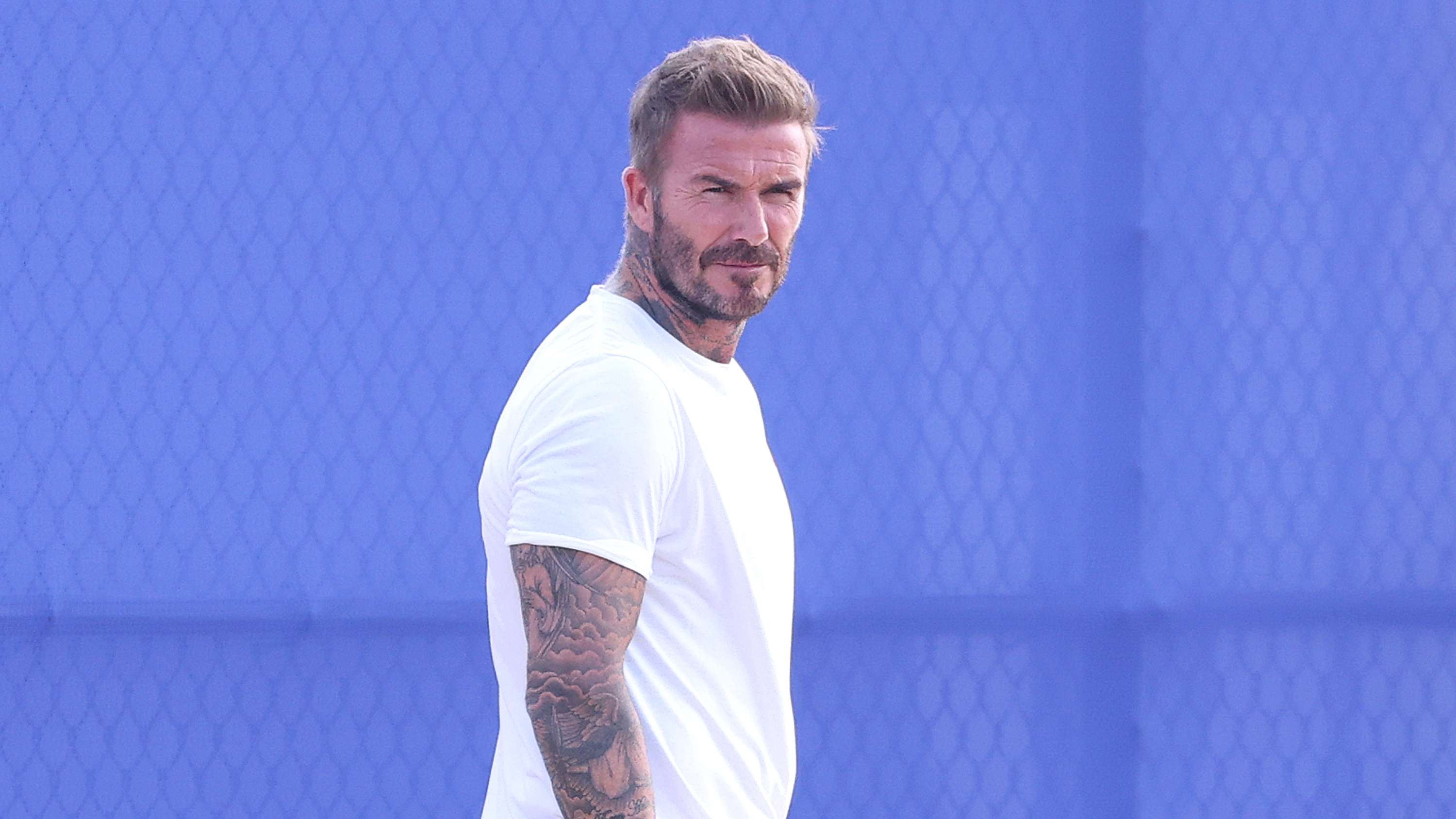 📽️ | Beckham shocked as crowd boo World Cup final prediction  