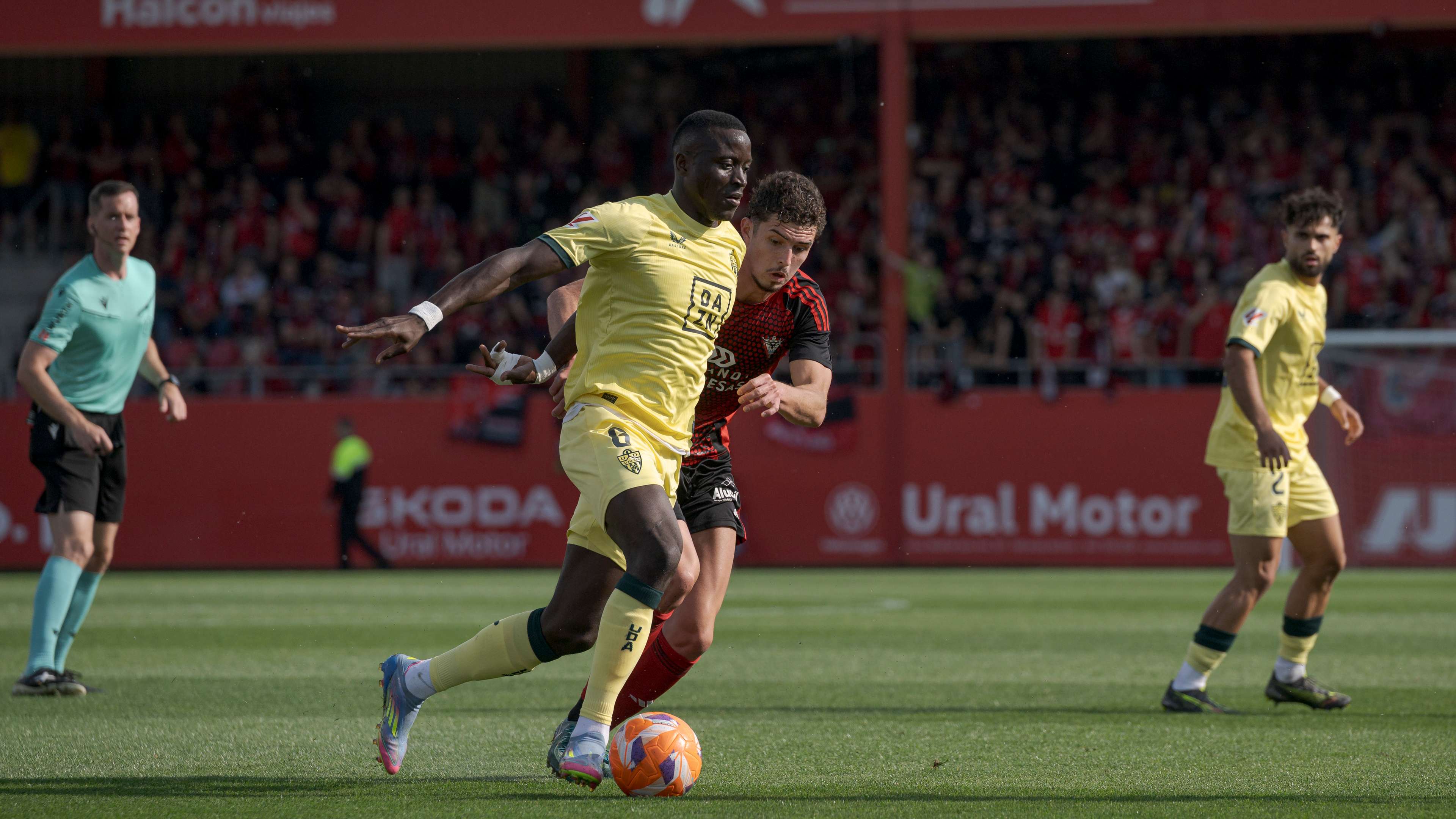 Officially: Al-Ittihad announce the signing of Dion Lopy from Almeria  