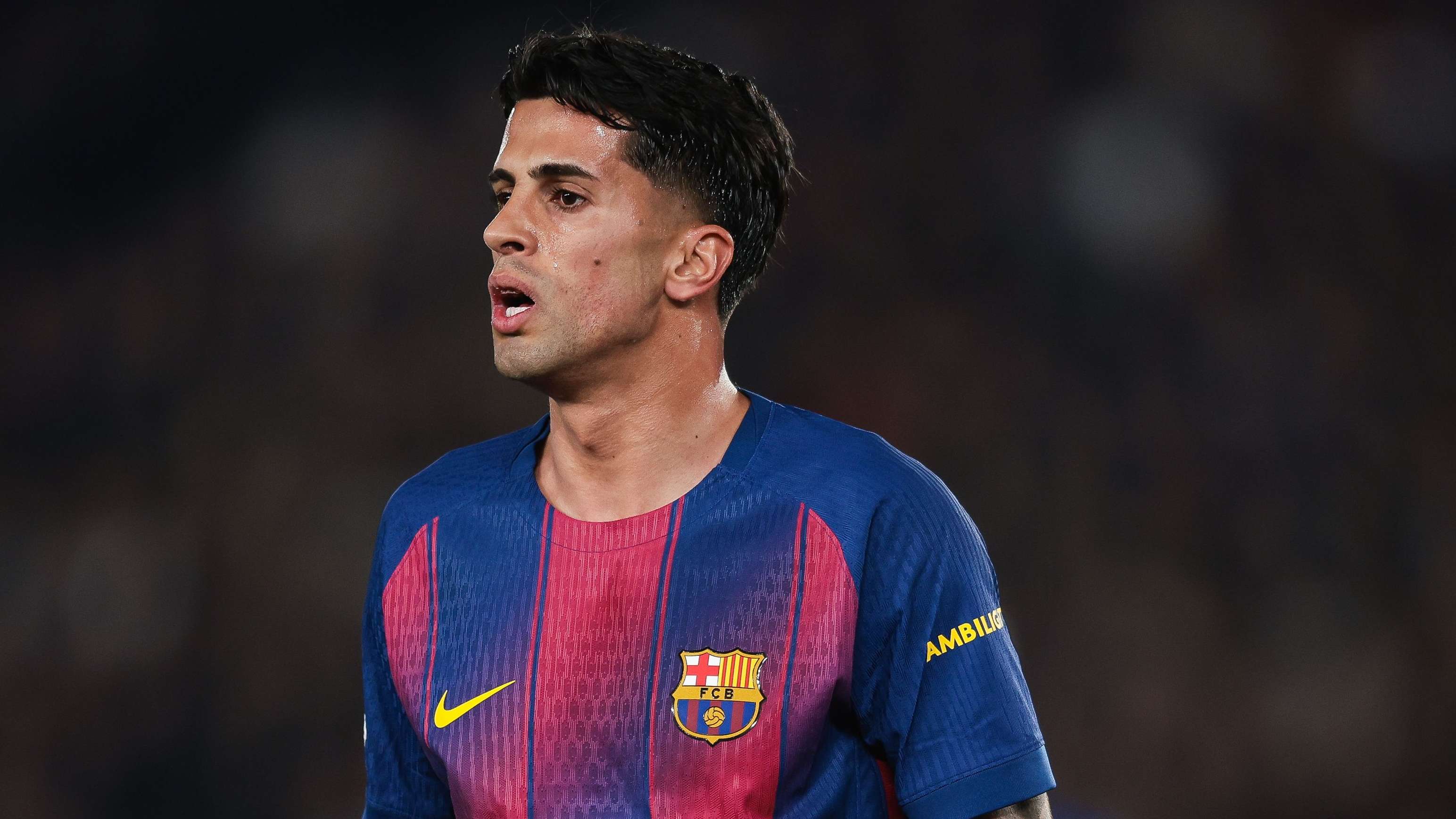 A photo and a song: Cancelo flirts with Barcelona despite Al-Hilal complications  