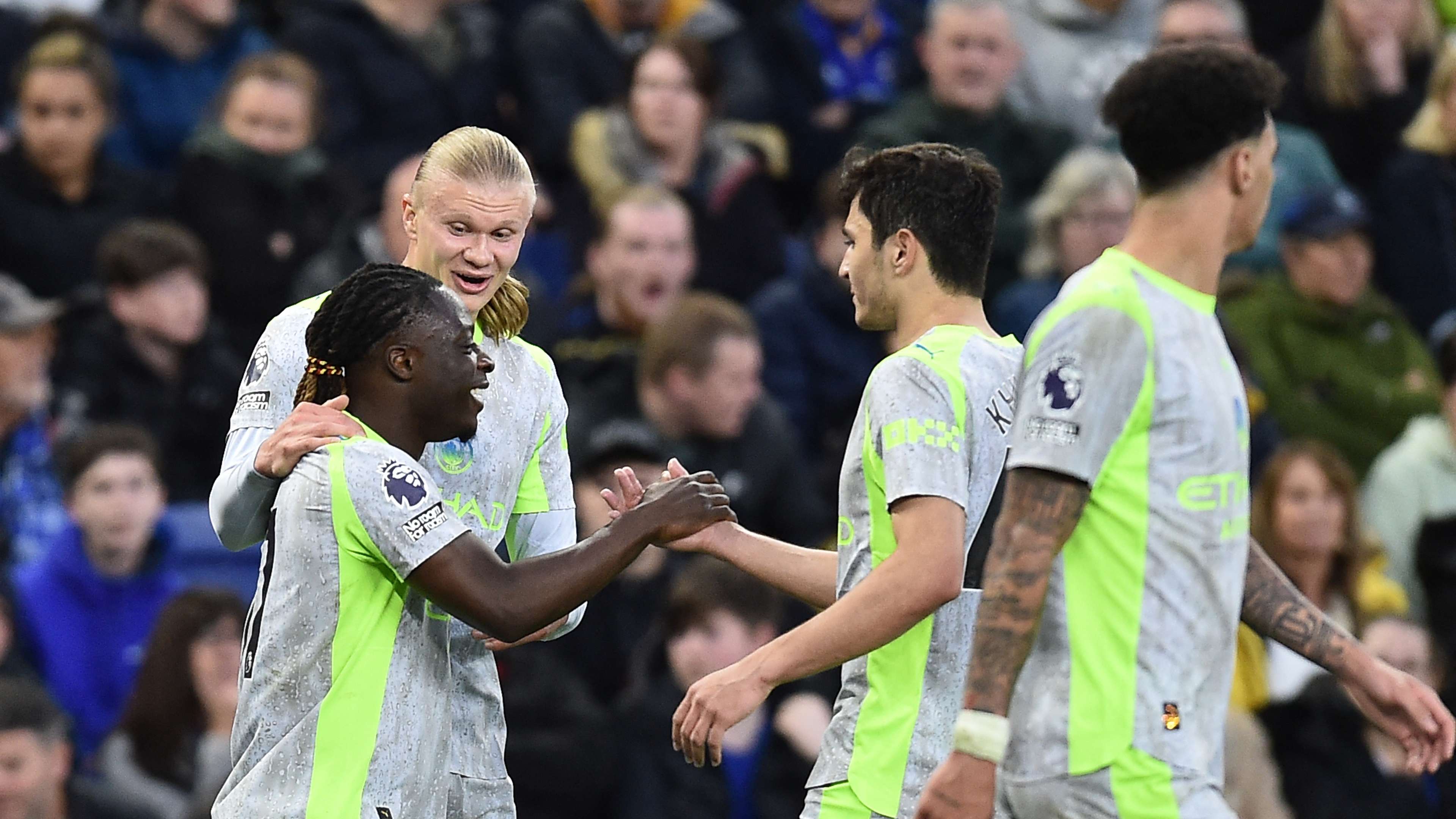 Versatile: Manchester City officially renew their star's contract until 2031  