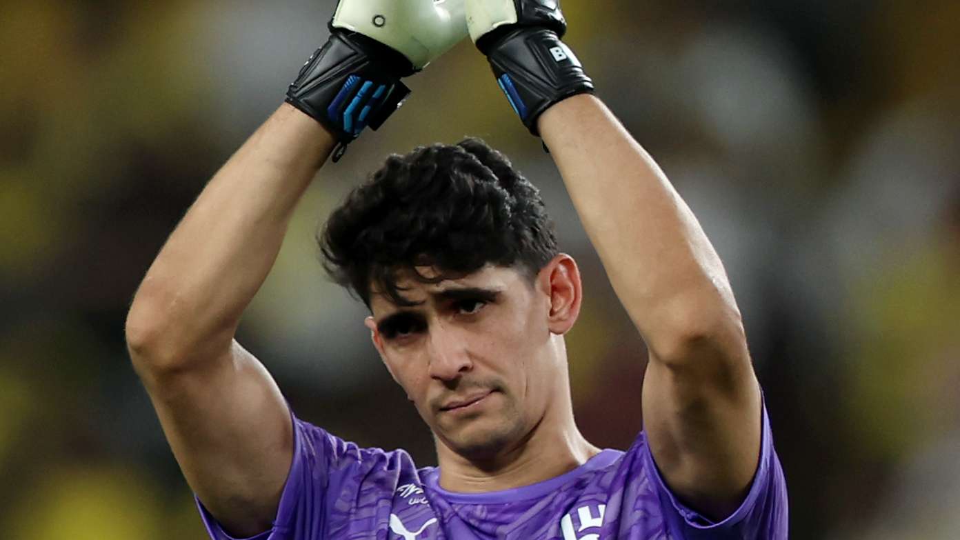 A controversial penalty for Al-Khaleej, and Al-Hilal survive through Bono  