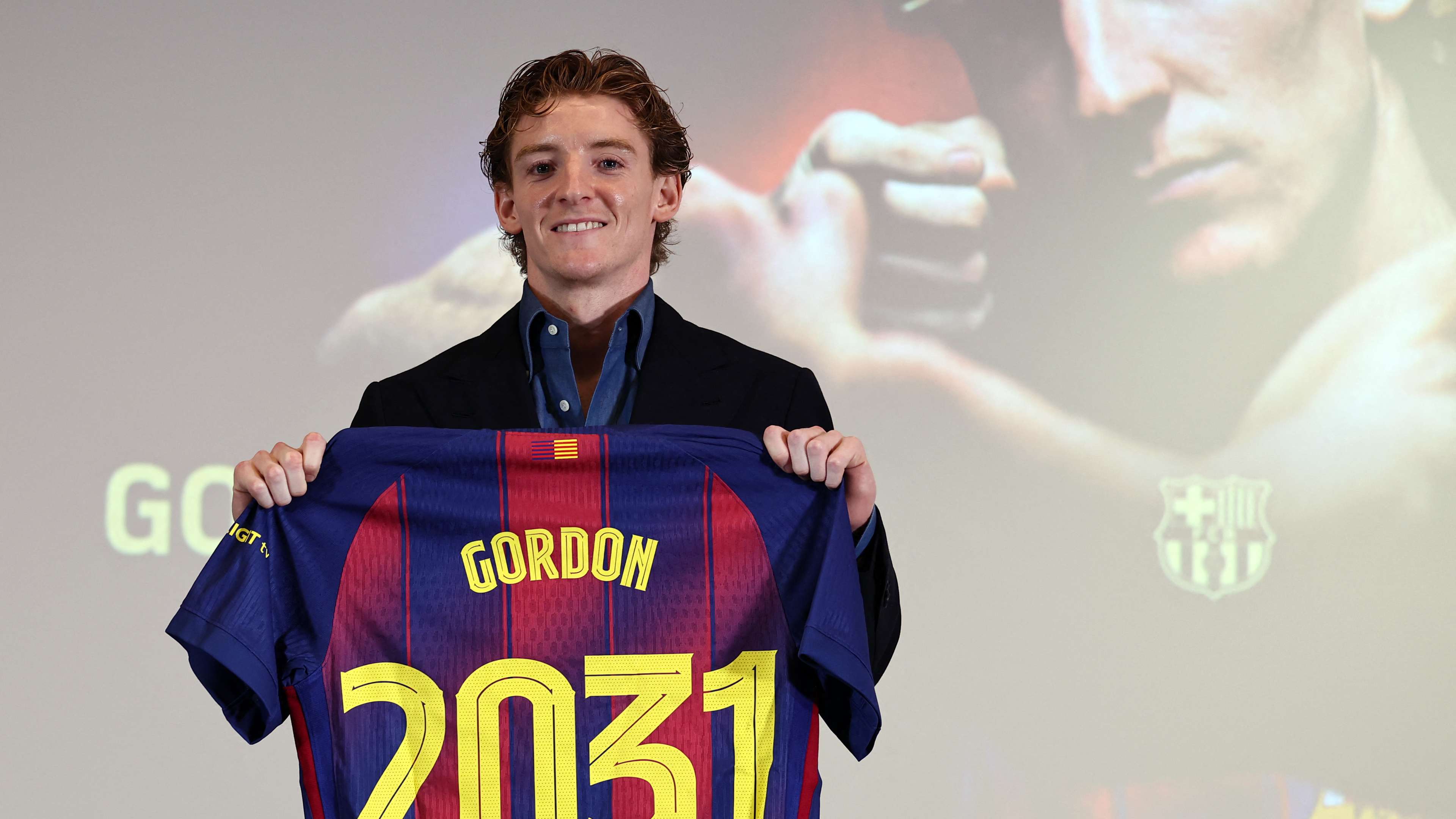 A special task in the absence of the number 9: all eyes at Barcelona on Gordon  