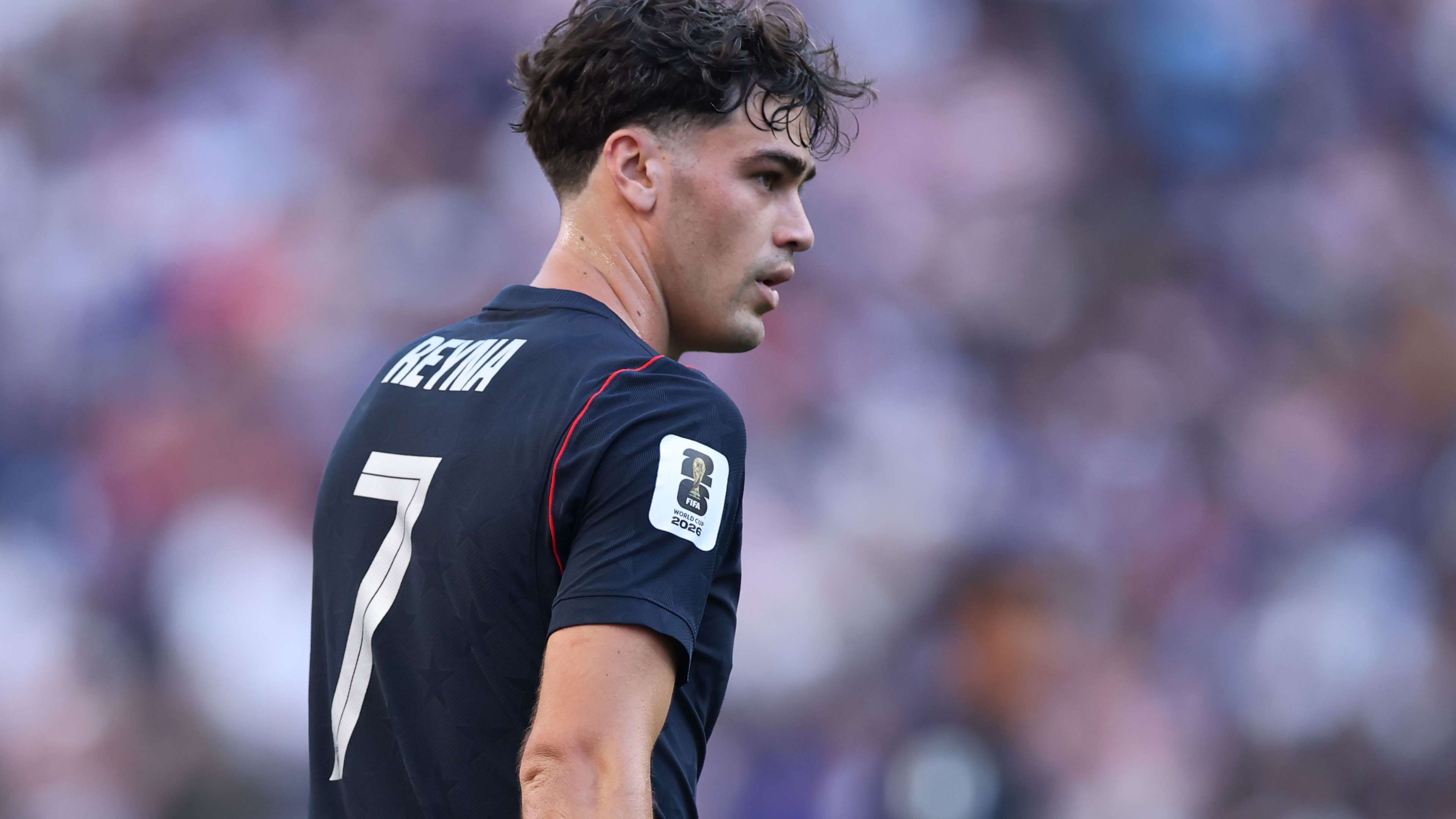 Gladbach release Giovanni Reyna  