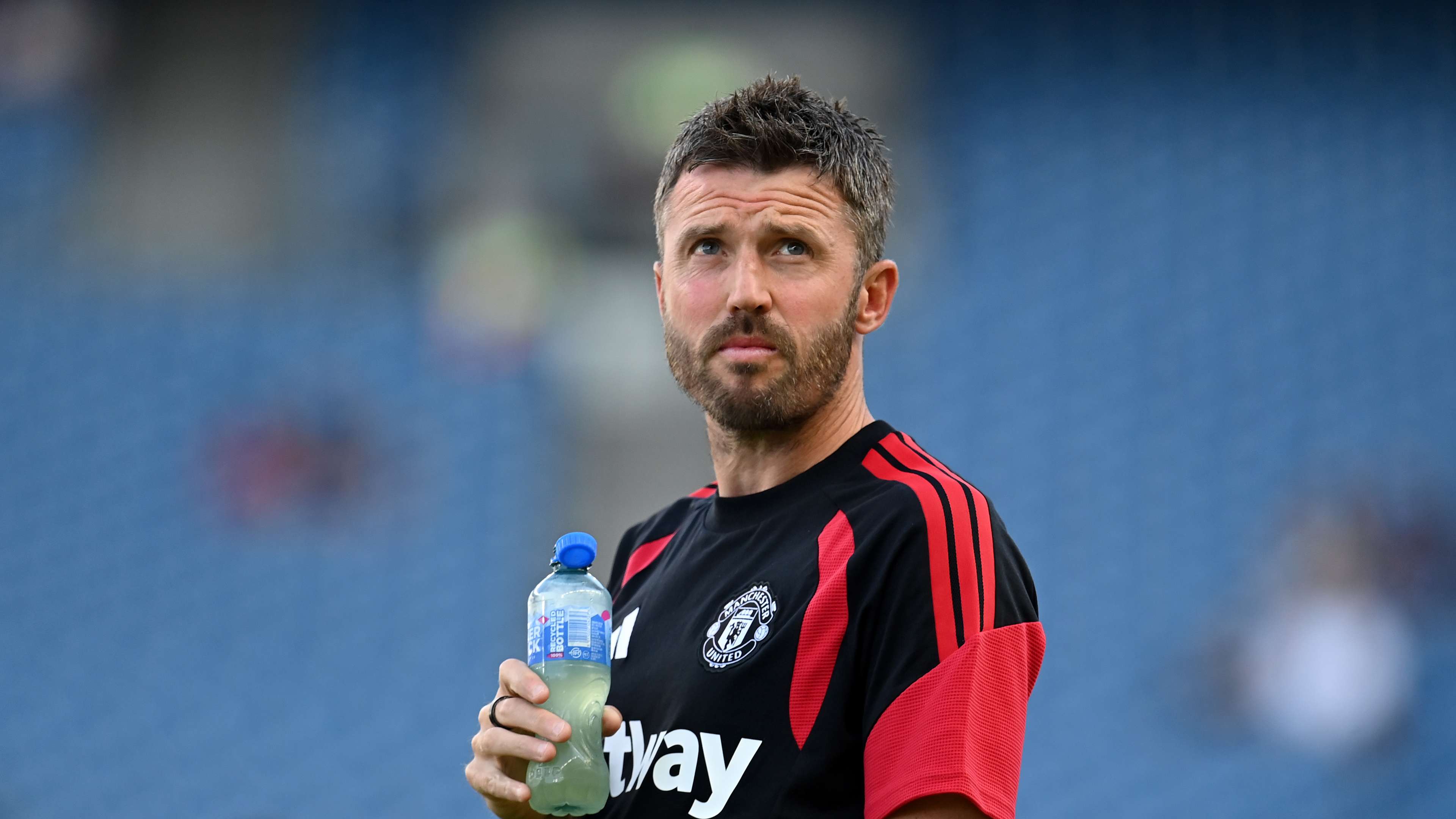 Manchester United stunned by "the mysterious deal"  