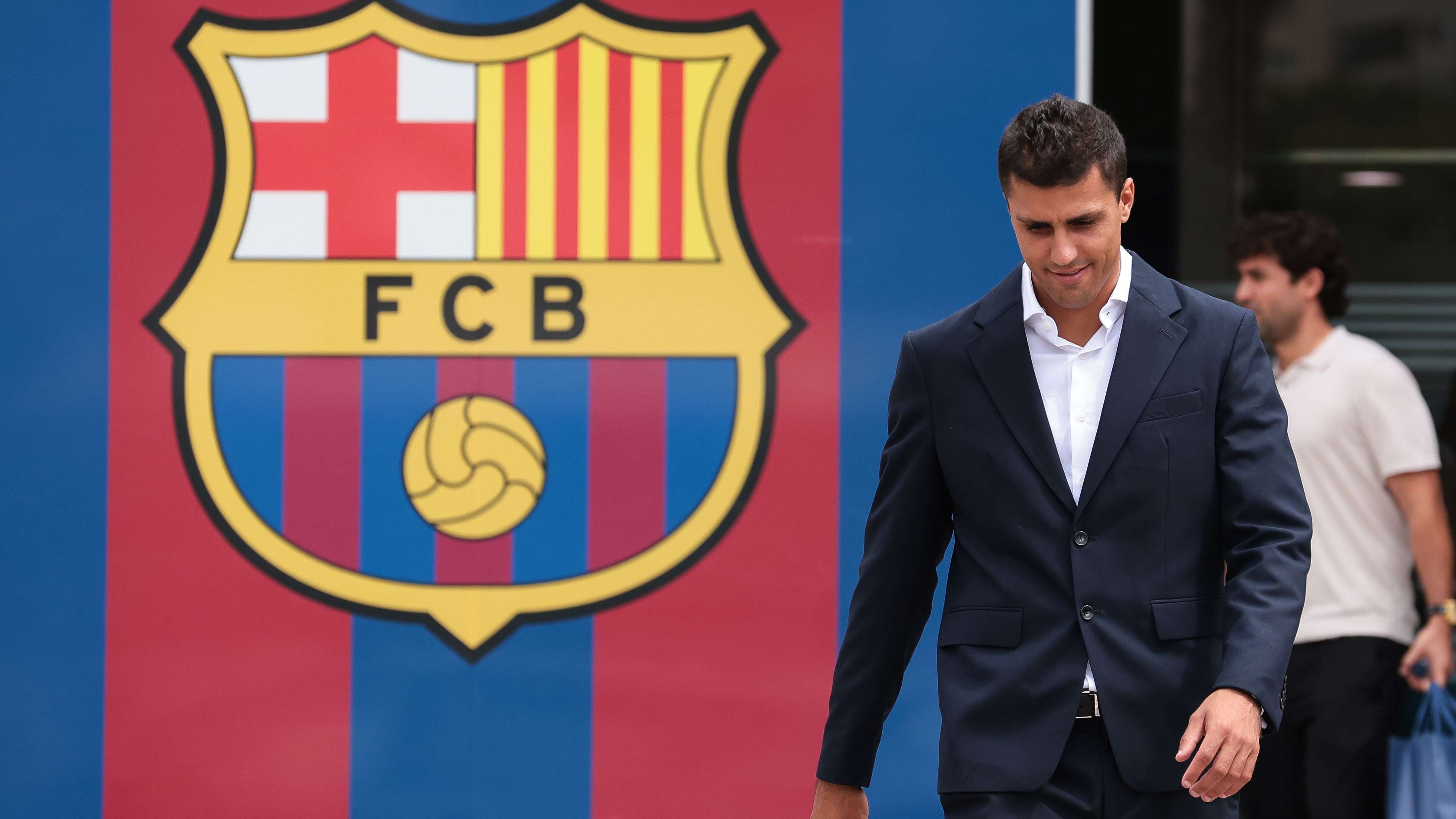 Rodri slaps Real Madrid at his presentation press conference: Barcelona was my first choice  