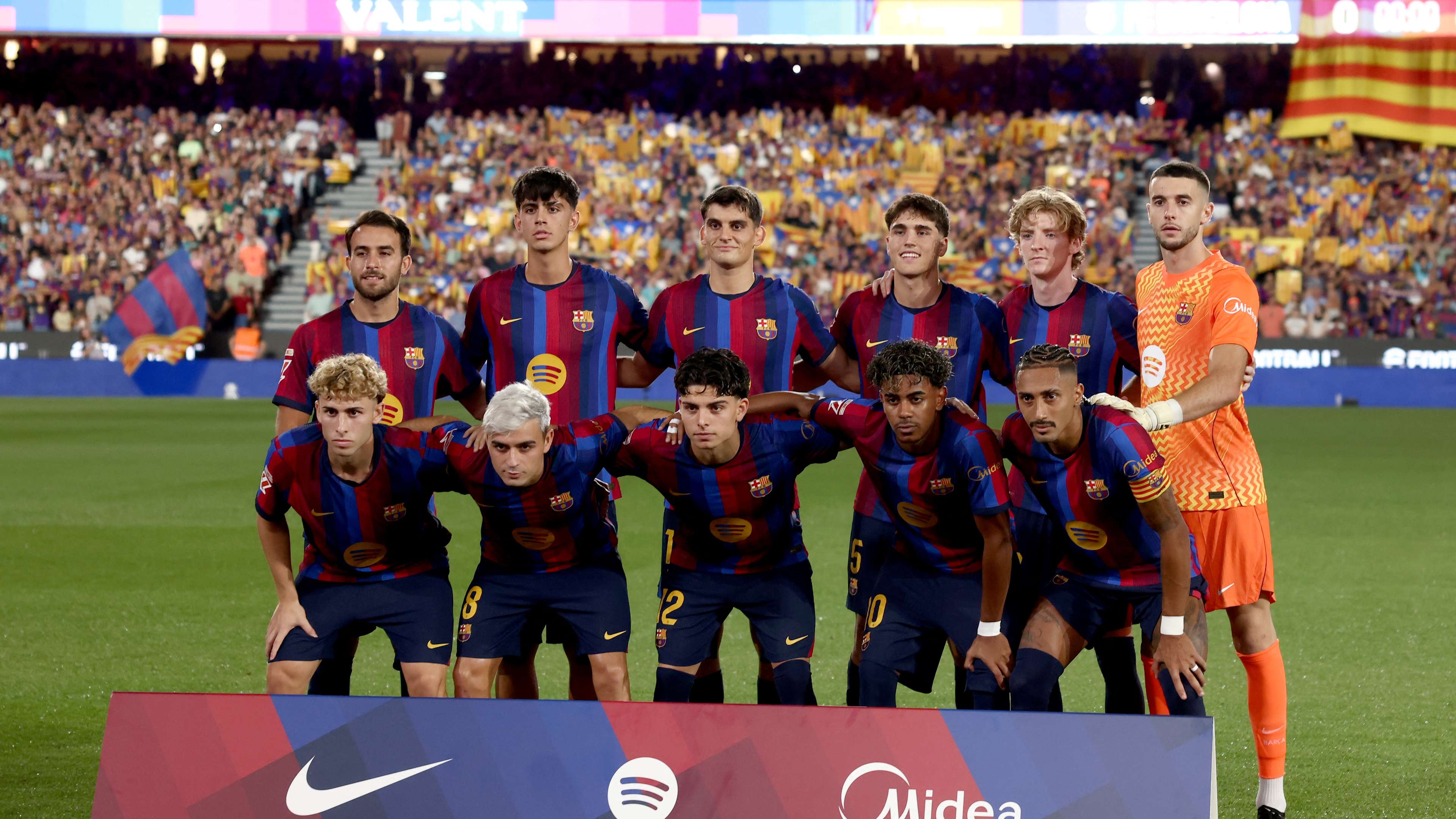 Surprise absence and a controversial appearance: Flick reveals Barcelona's squad for the Vallecano clash  