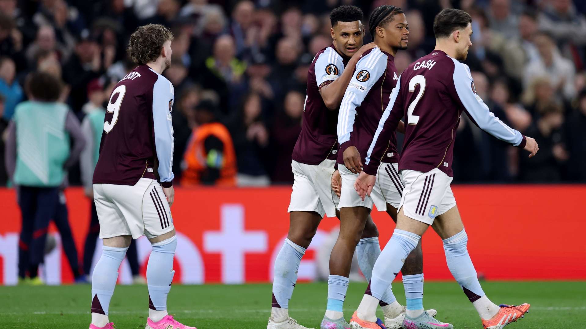 Aston Villa agree deal with Bayern Munich player, but the Bavarian club rejects the offer  