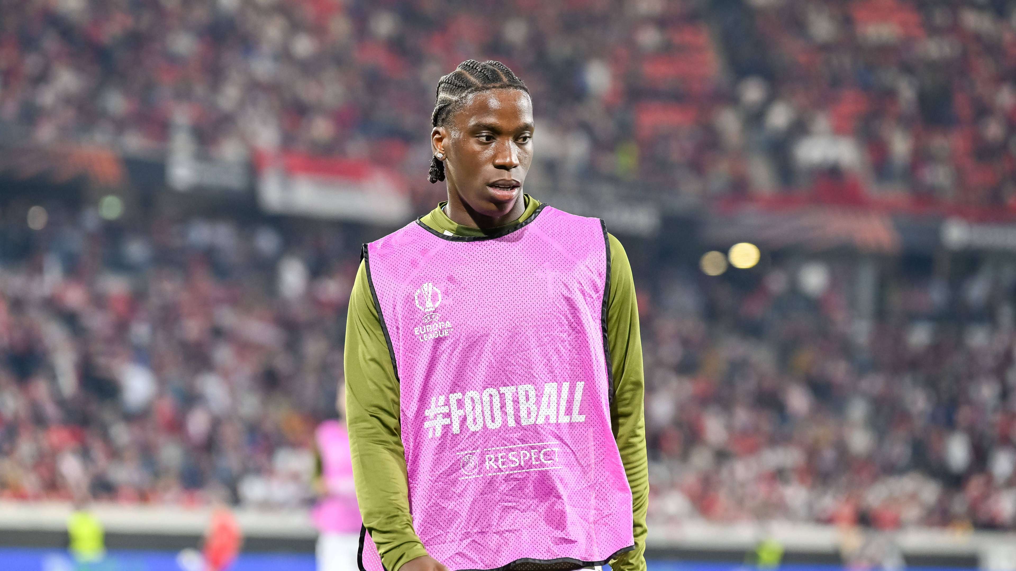 Ajax turn to former Barcelona player, 23, in search for a new '6'  