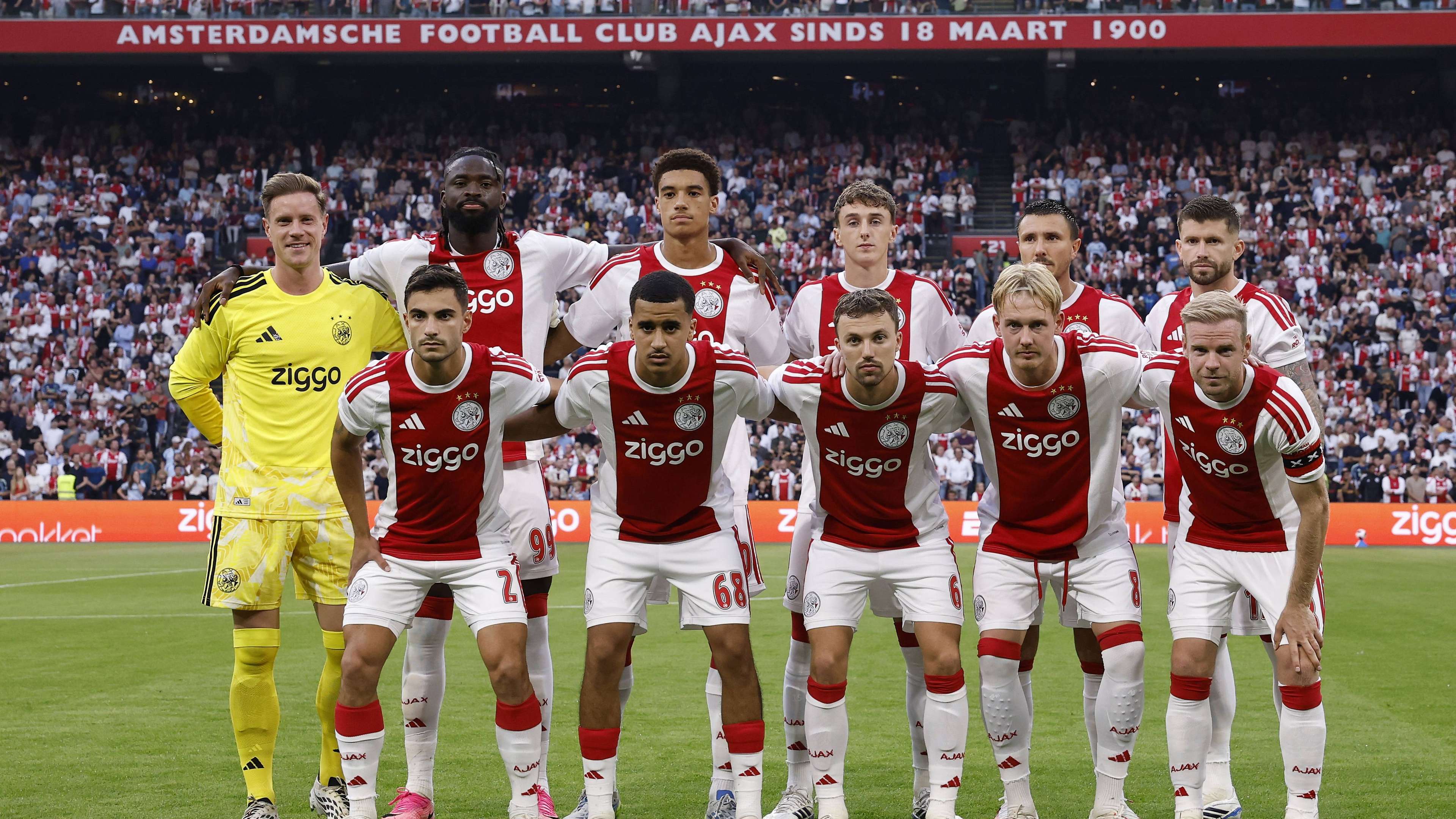 Furious Ajax fans demand the departure of two of their own players  