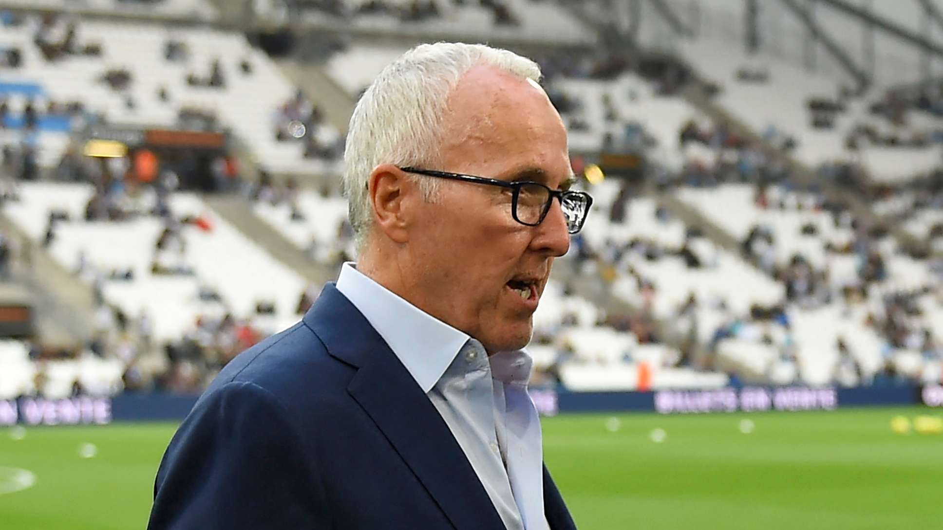 Marseille fans blast owner McCourt with 'Ligue 2 project' jibes  