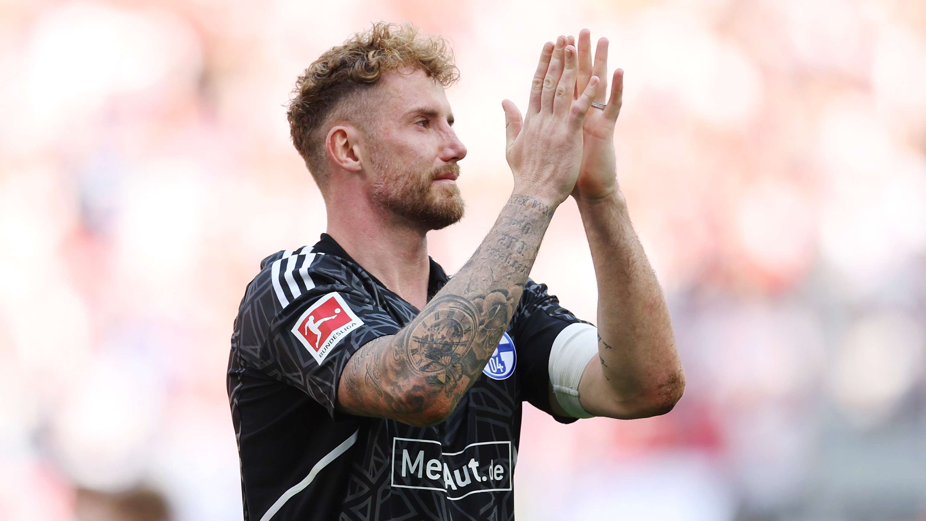 Fährmann on BVB fans: "Spitting was my special greeting to them"  