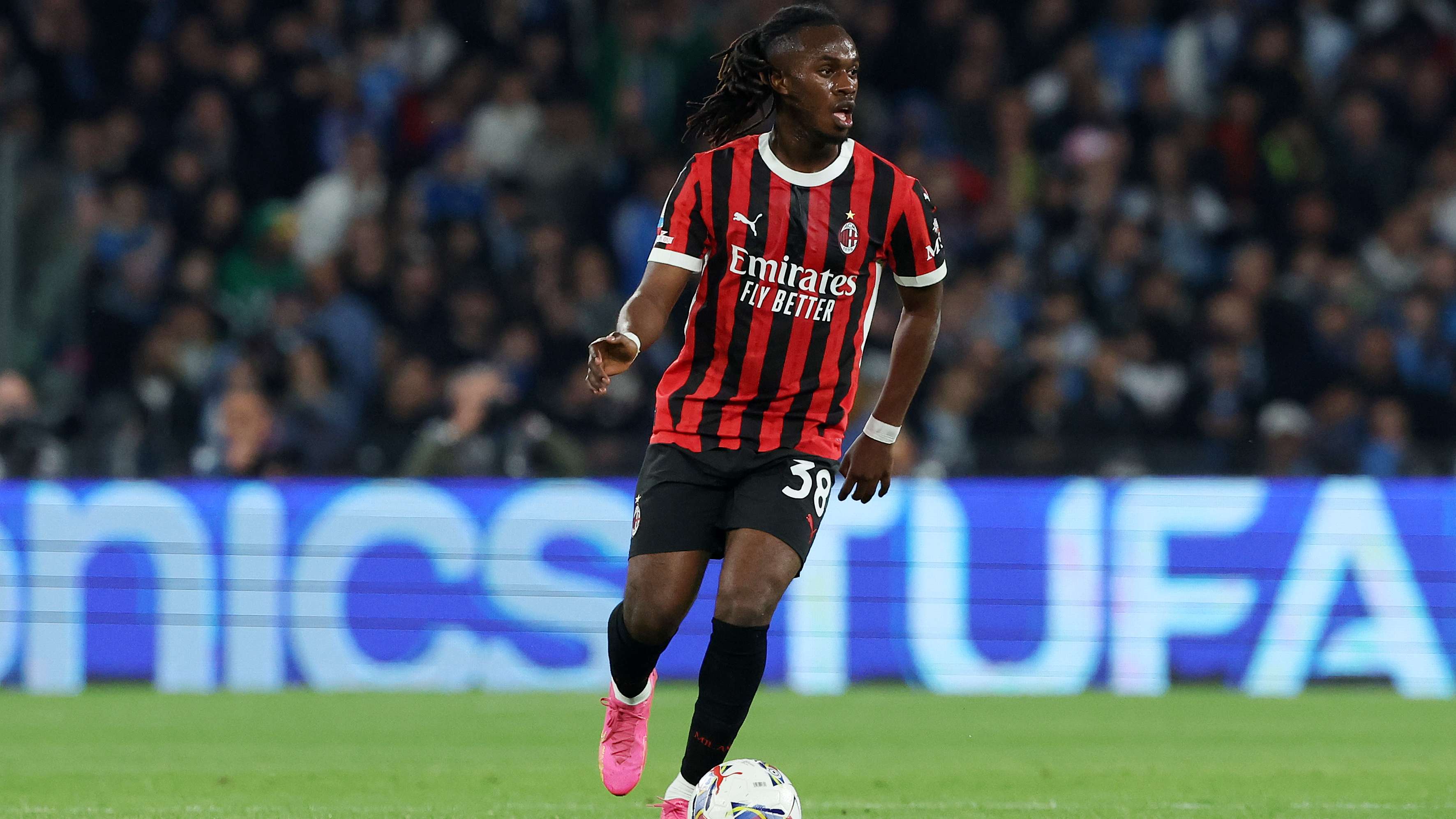 AC Milan, contacts with Sassuolo over Bondo  