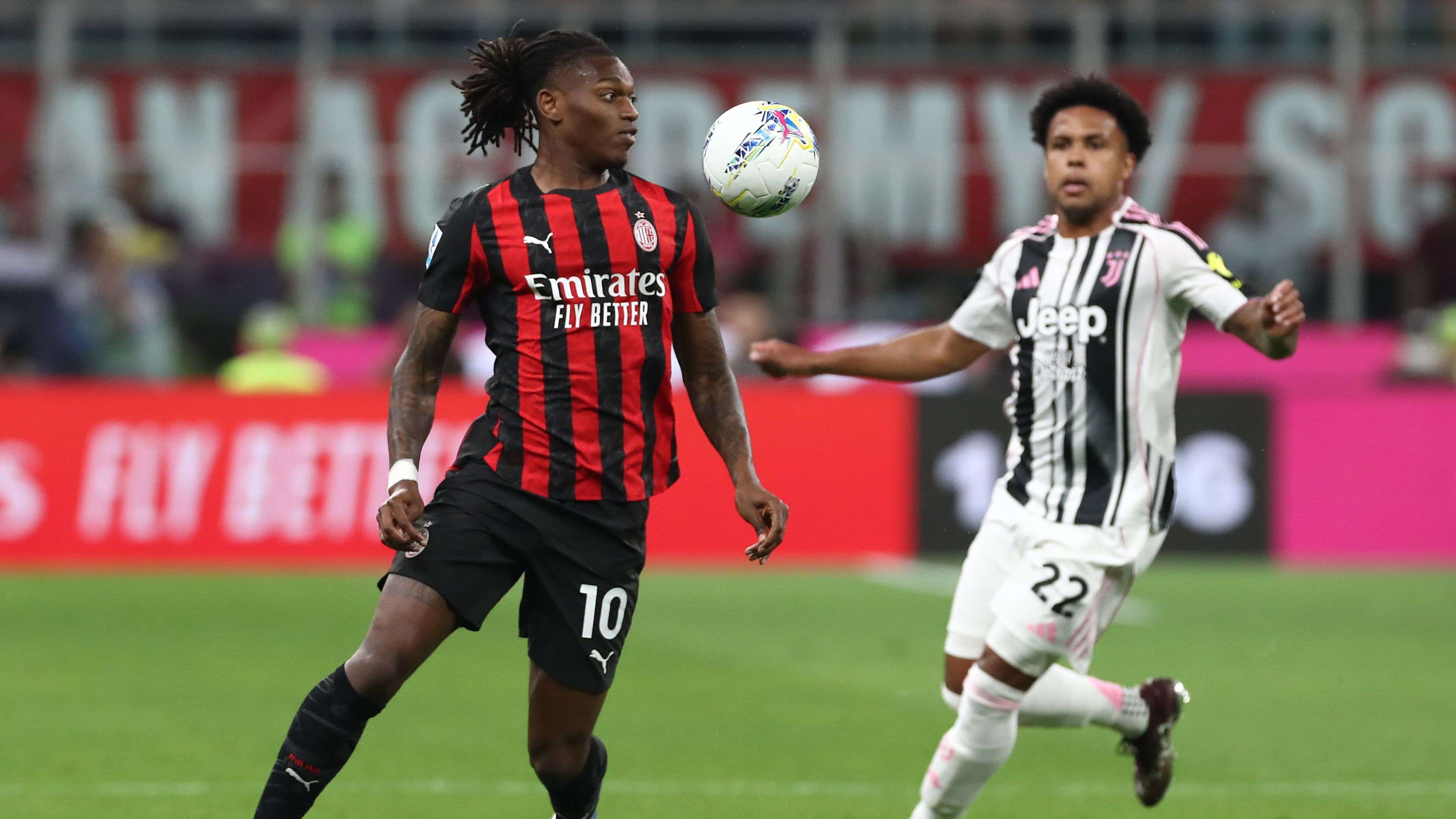 Official: AC Milan sign Leao's replacement from the Premier League  