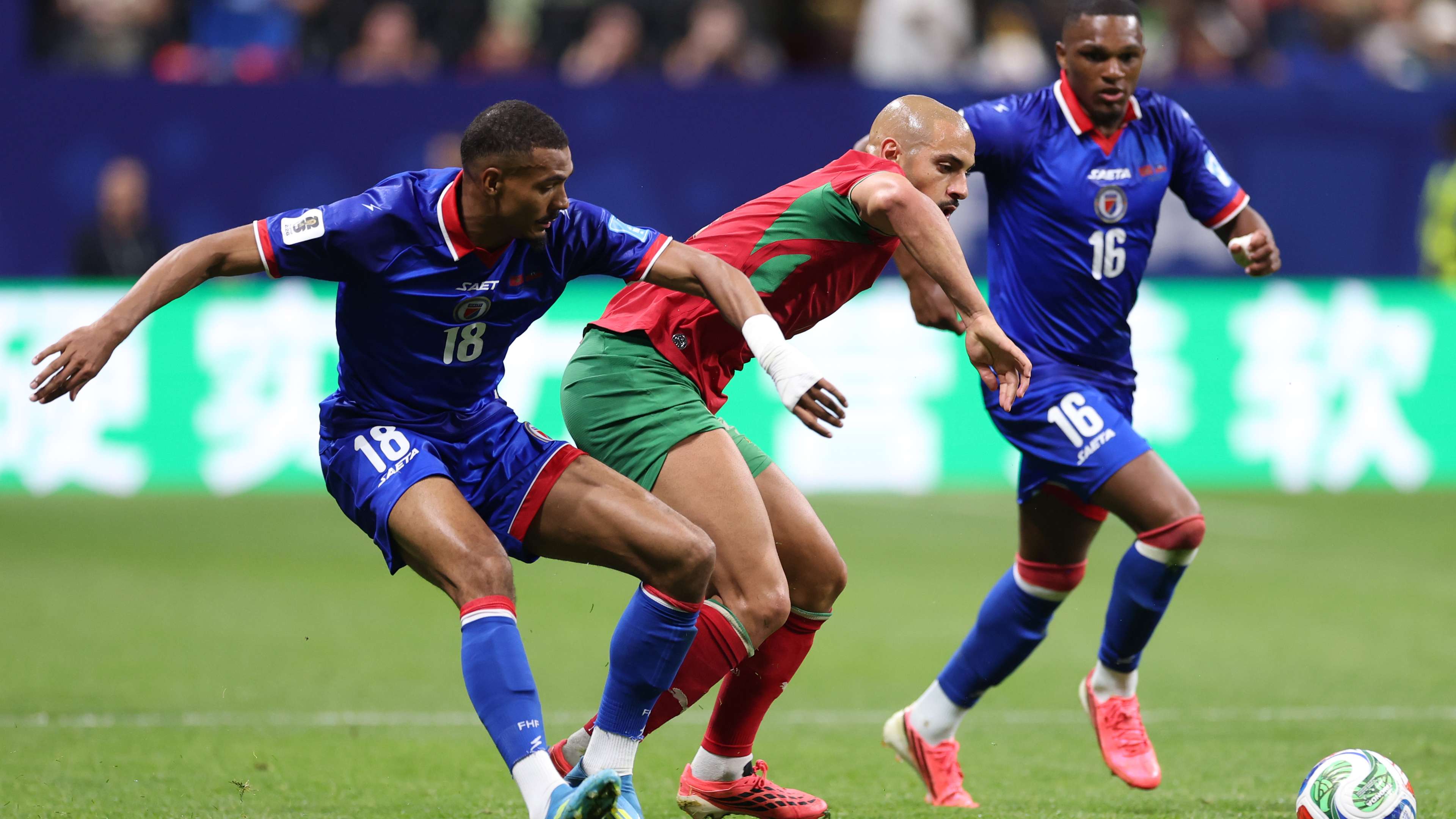 Amrabat breaks his silence: fiery response to Mohamed Wahbi's statements


Wait, let me provide the correct output format.

Amrabat breaks his silence:  