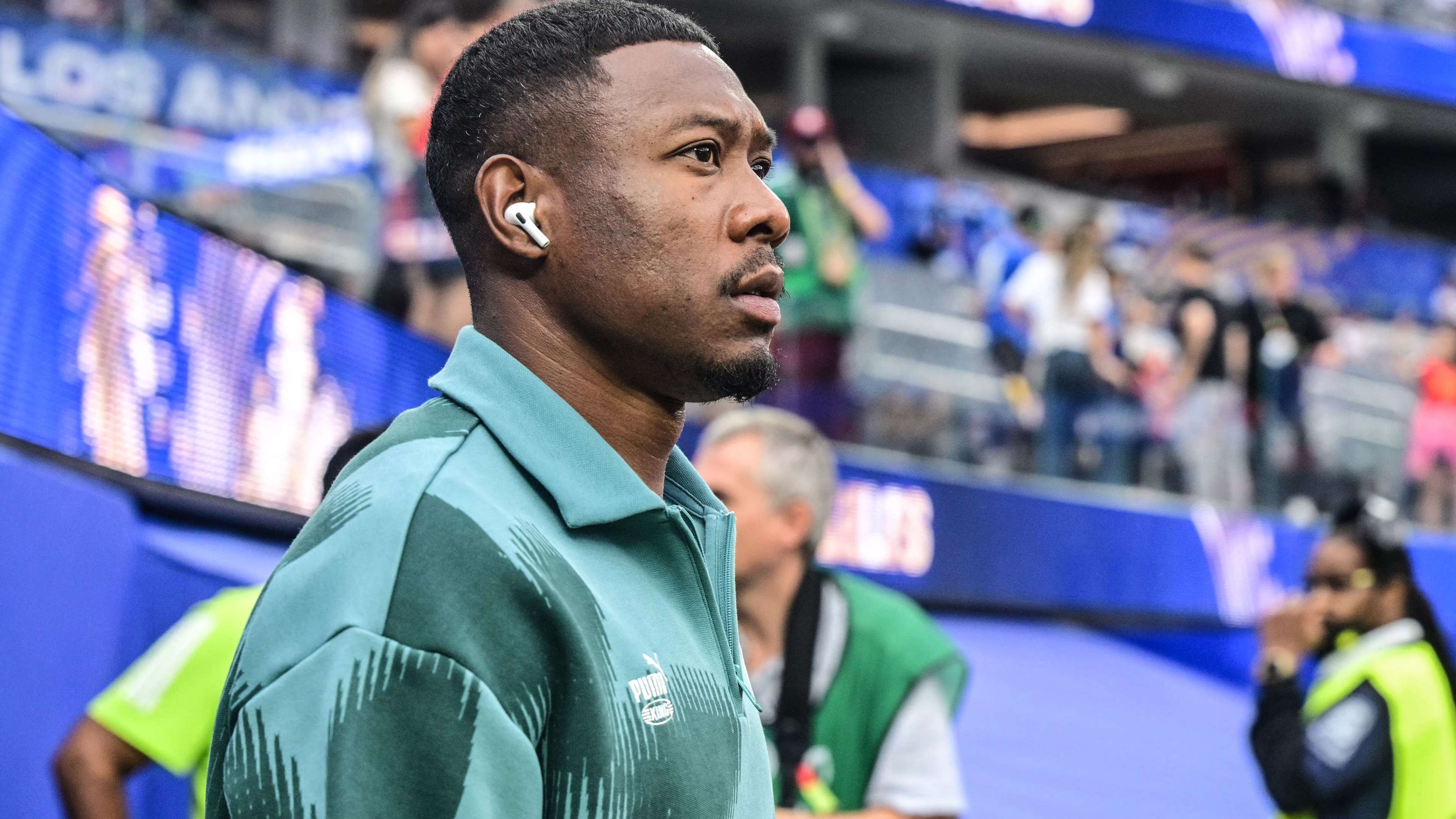 His father confirms it! Unattached Alaba on the verge of signing  