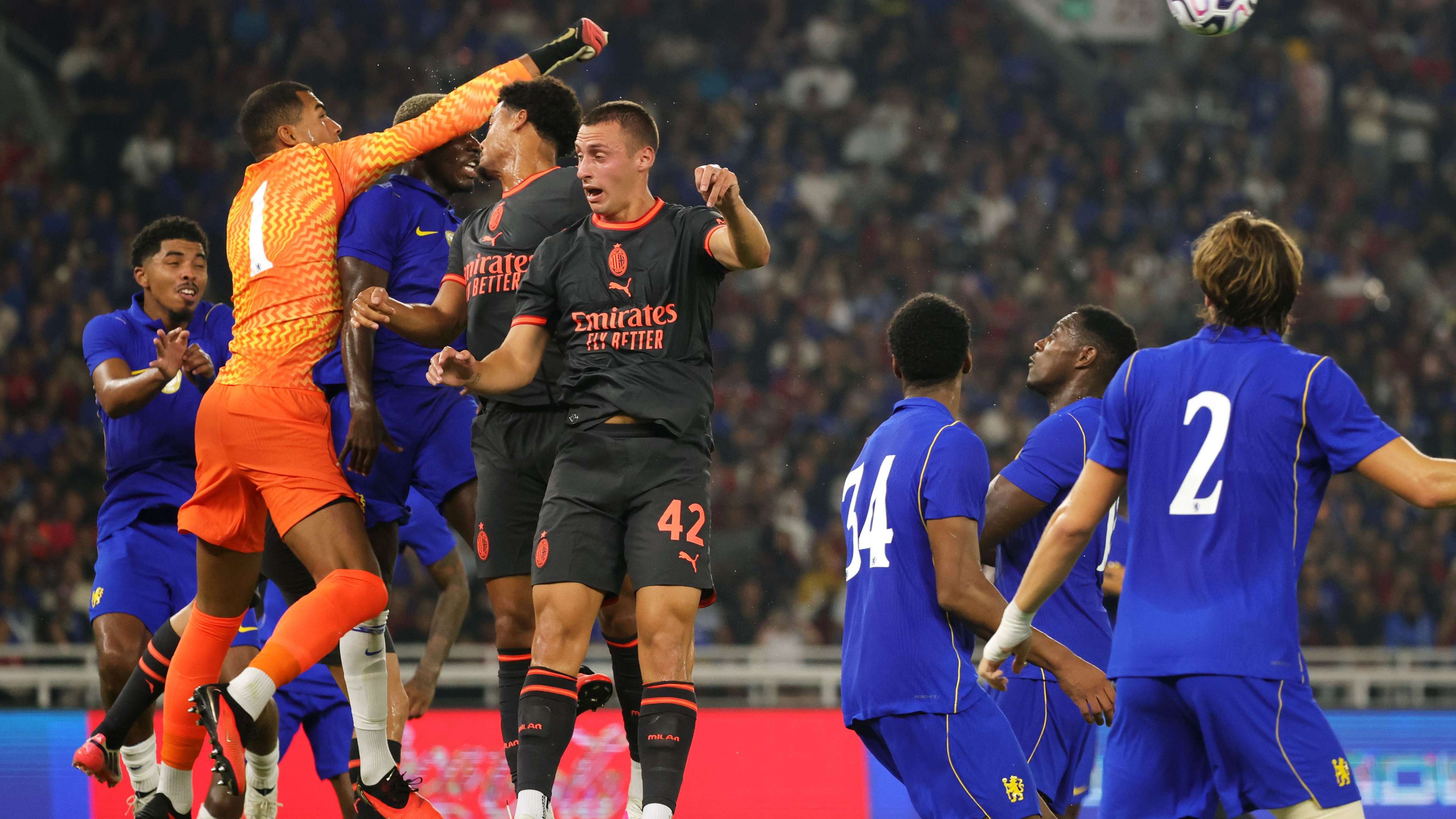 Fabregas gets his man! Como complete loan signing from Chelsea  
