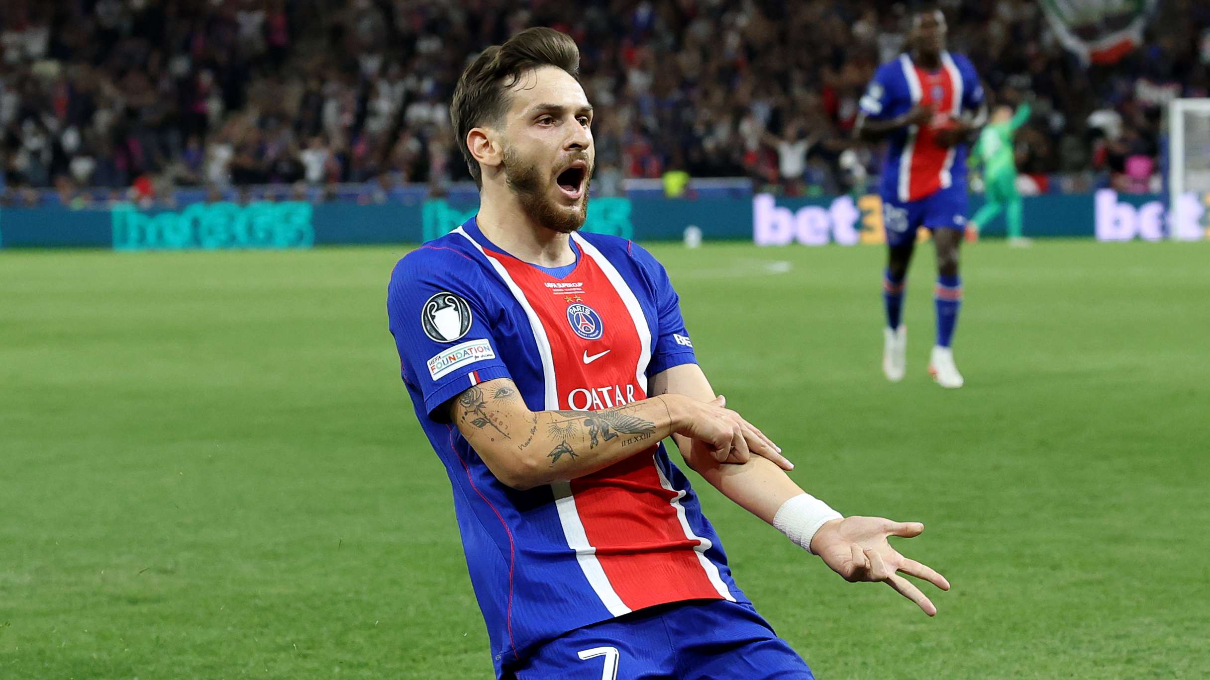 Ballon d'Or panic? Why PSG are rushing to tie Kvaratskhelia down to a massive new contract  