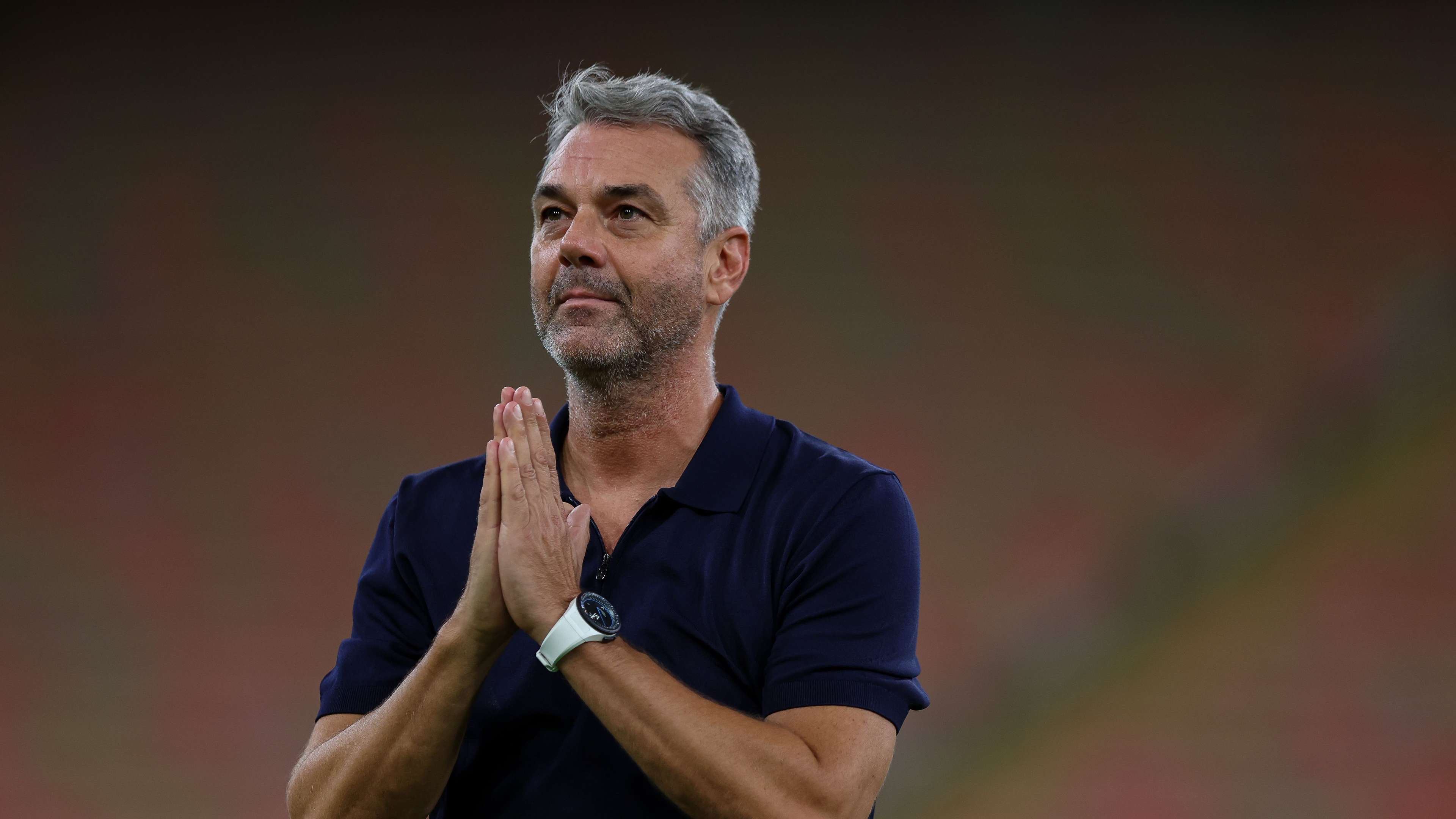 In a video: Tarek Dhiab calls for changing Al-Ahly's coach between the halves of the Al-Qadsia match!  