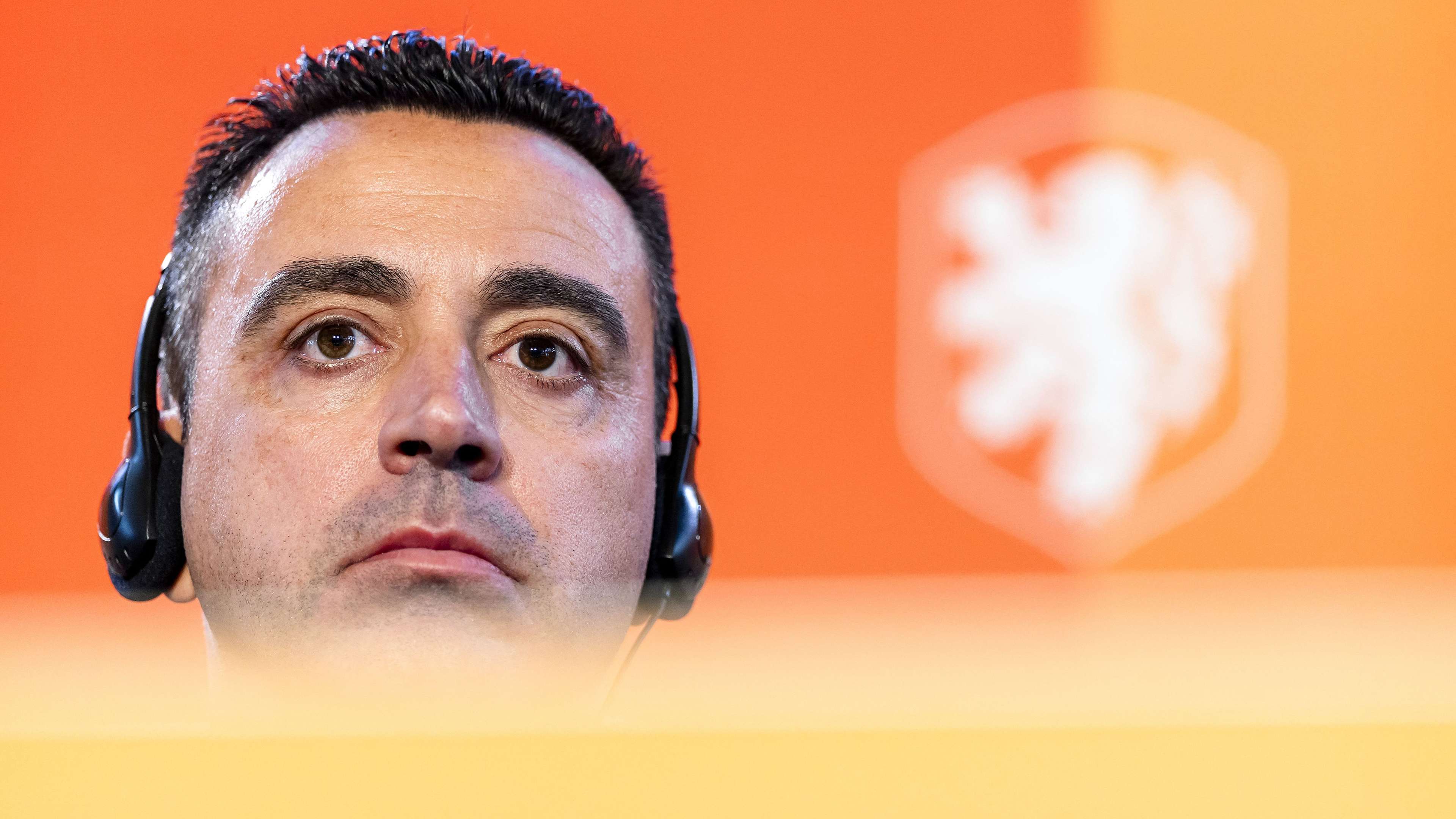 Xavi's changes ignite the Netherlands: a surprise absence and the appearance of a legend's son  