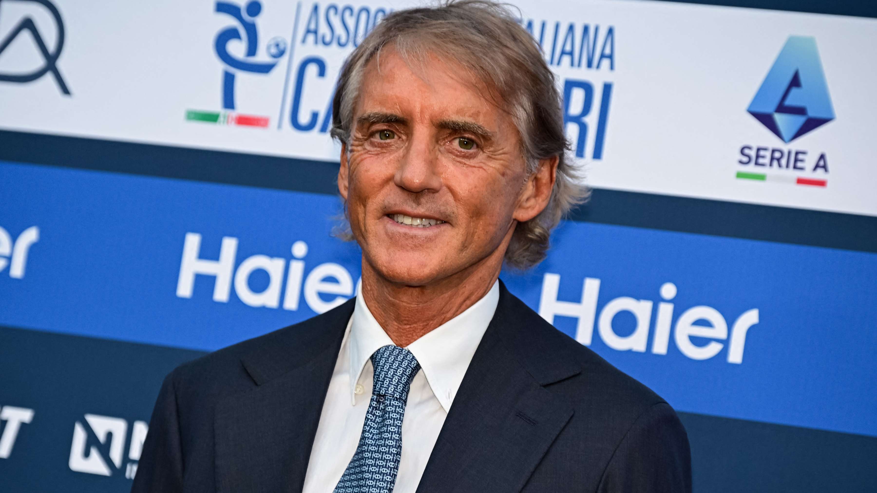 9 new faces and a surprise return: Mancini reveals Italy squad  