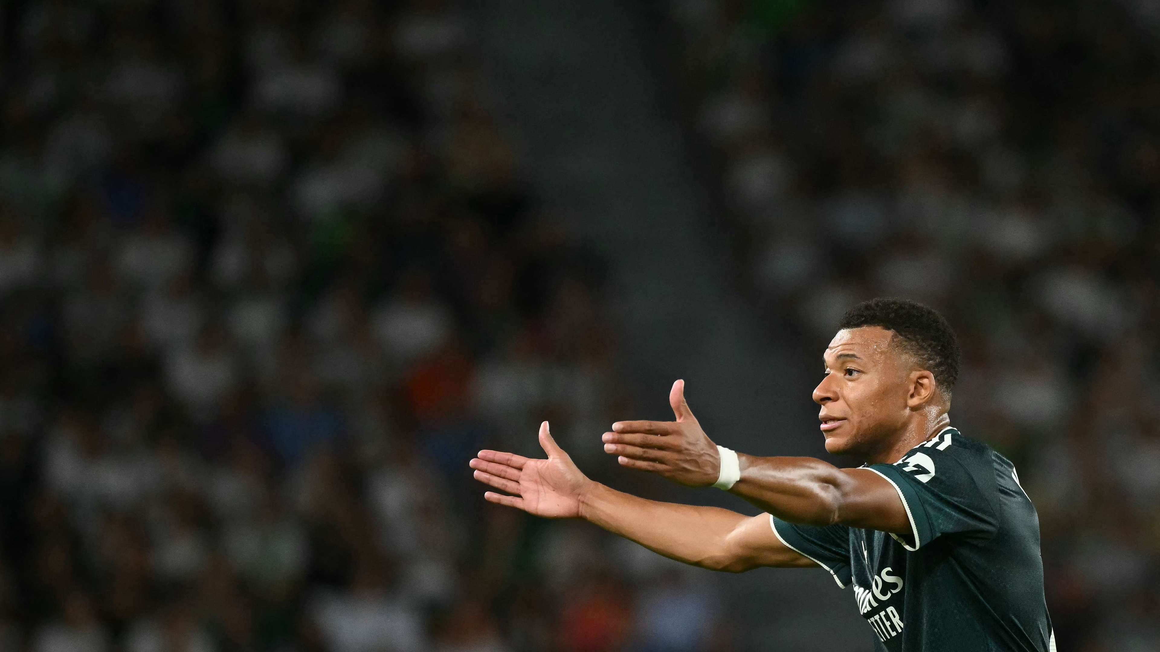 Mbappé drops a bombshell: "building something completely new"  