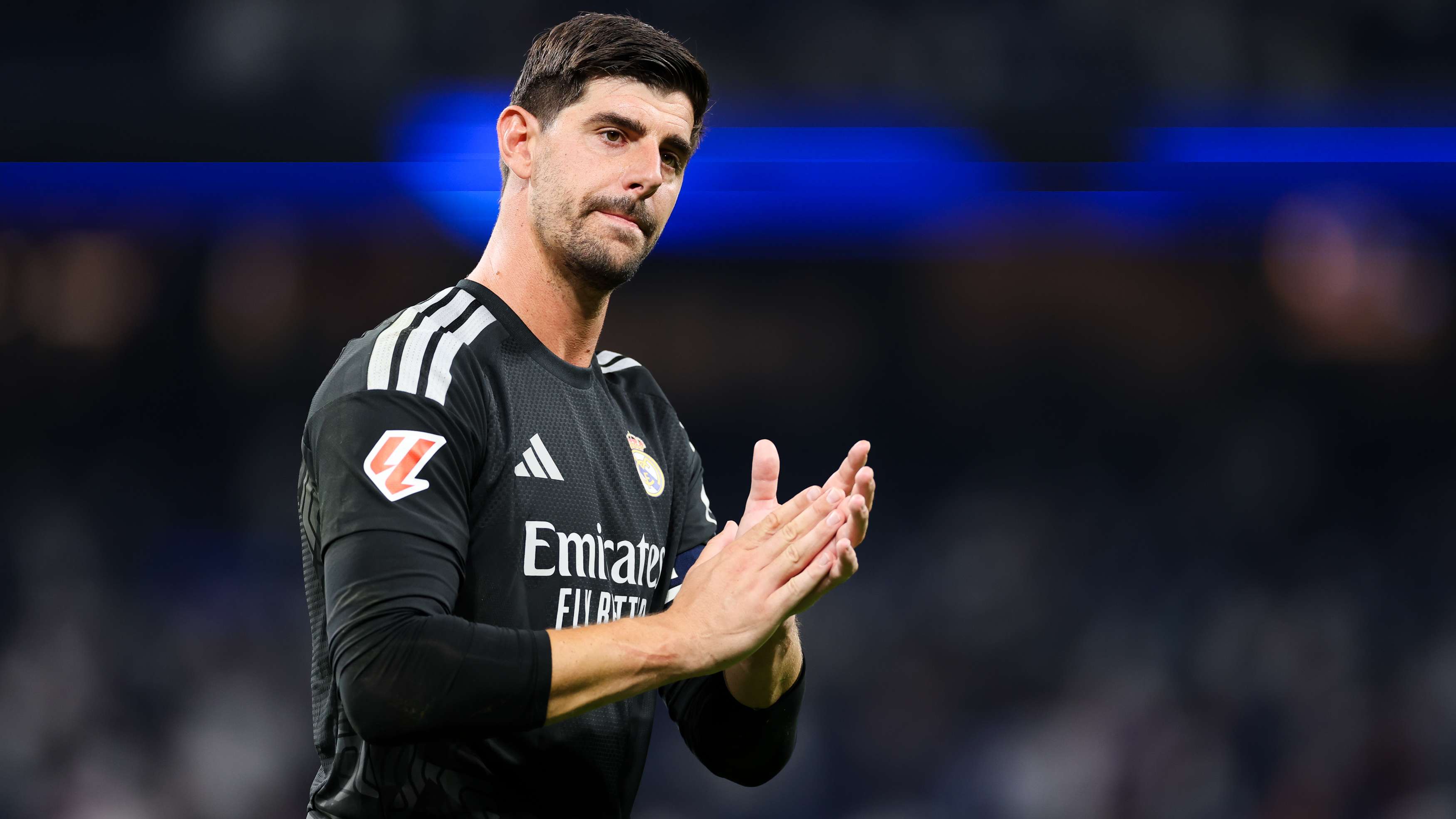 Van Bommel begins his mission with a "Courtois blow": Belgium's squad reveals surprises  