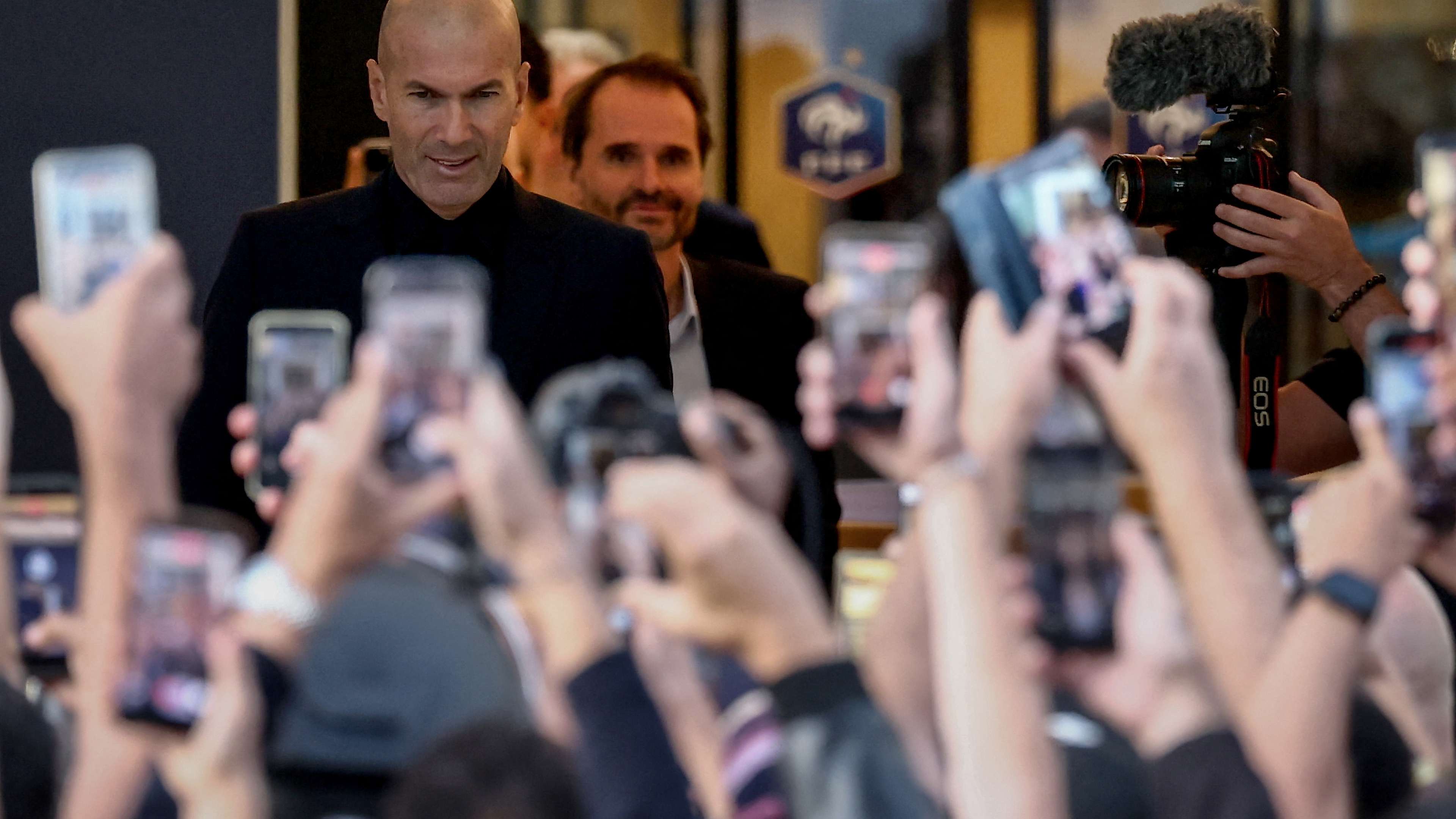 Zidane turns the France national team's rules upside down: a surprise decision from his first appearance  