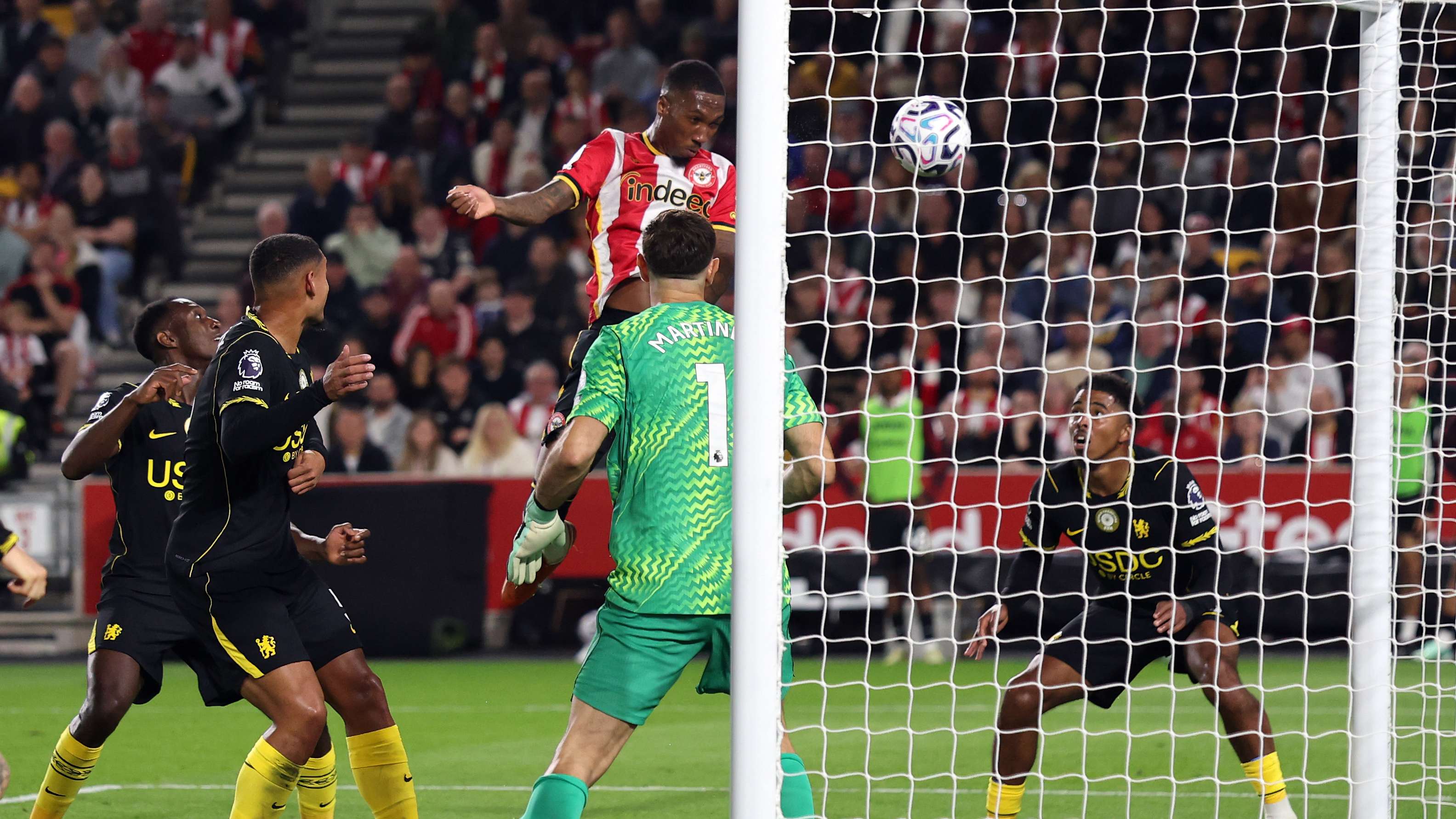 On video: a dark night for Chelsea as Brentford crush them with a clean sweep of three goals  