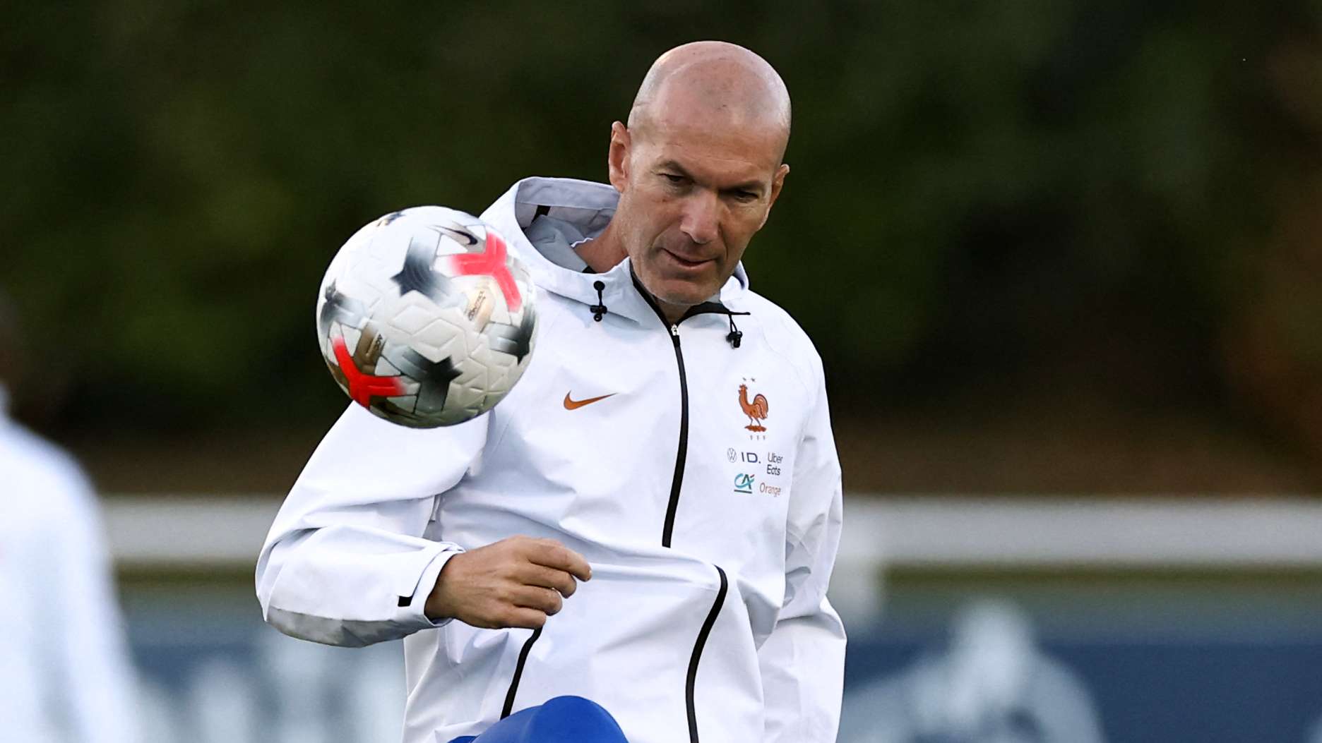‘He is a massive worker’ - Lizarazu lifts the lid on Zidane’s management style  