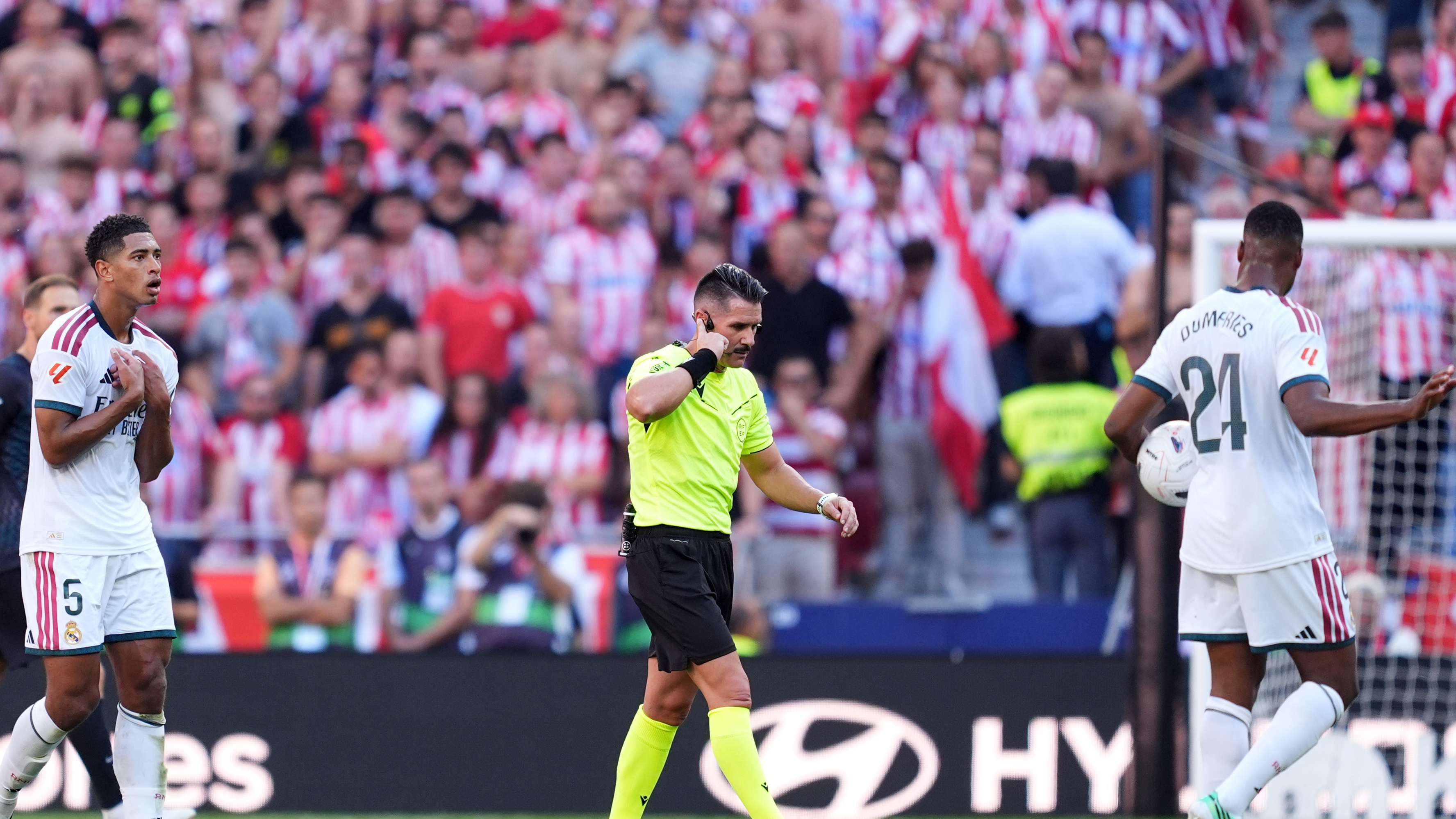 Damning verdict on the Madrid derby referee: a horrific performance that will lead to his suspension  