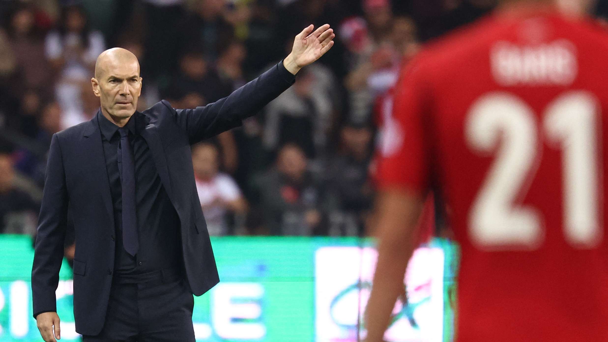 Zidane changes Rayan Cherki's role, and the player responds in ideal fashion  