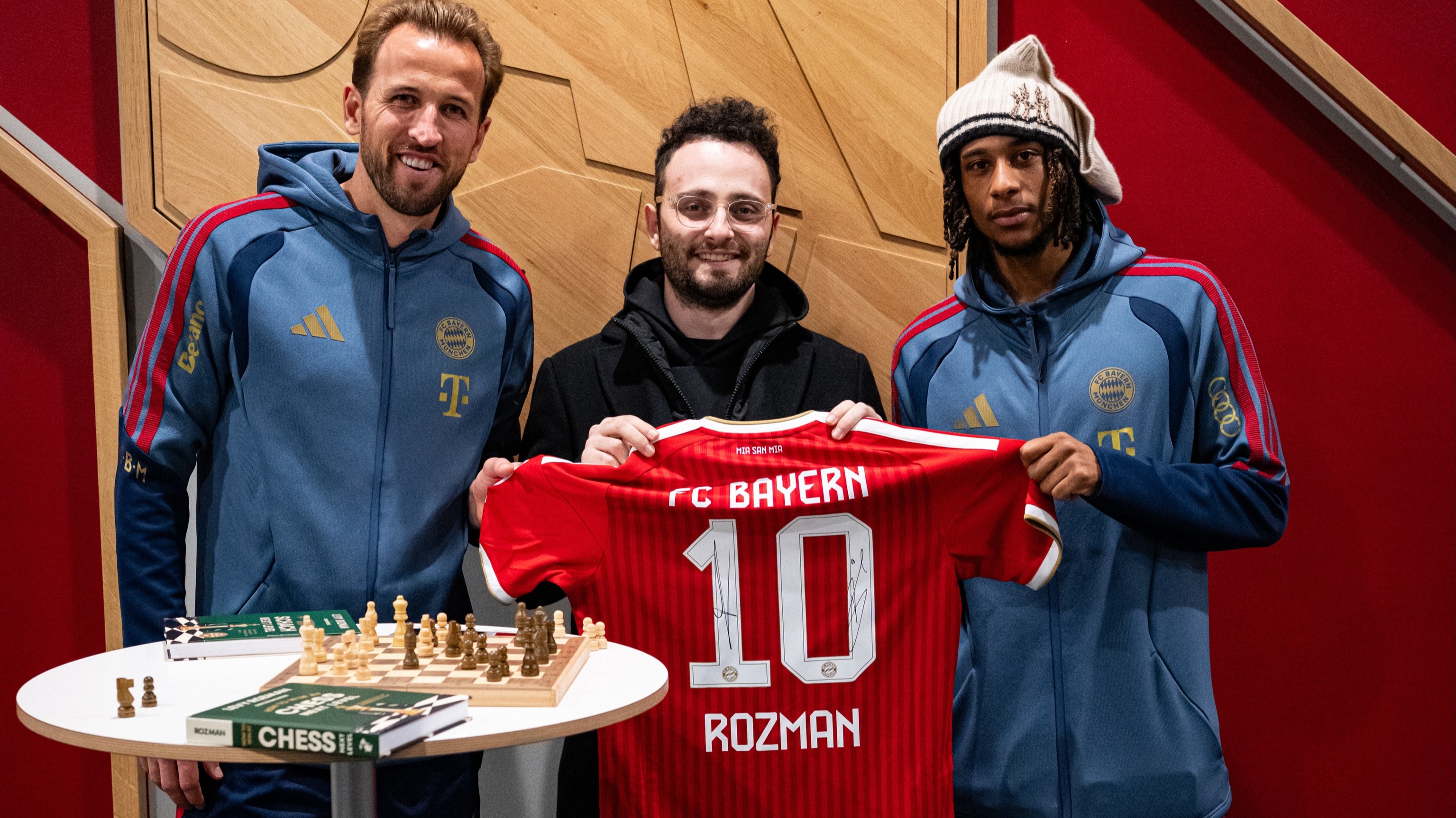 ⚽ GothamChess Plays Chess With Ballon d’Or Winner Harry Kane, Michael Olise  