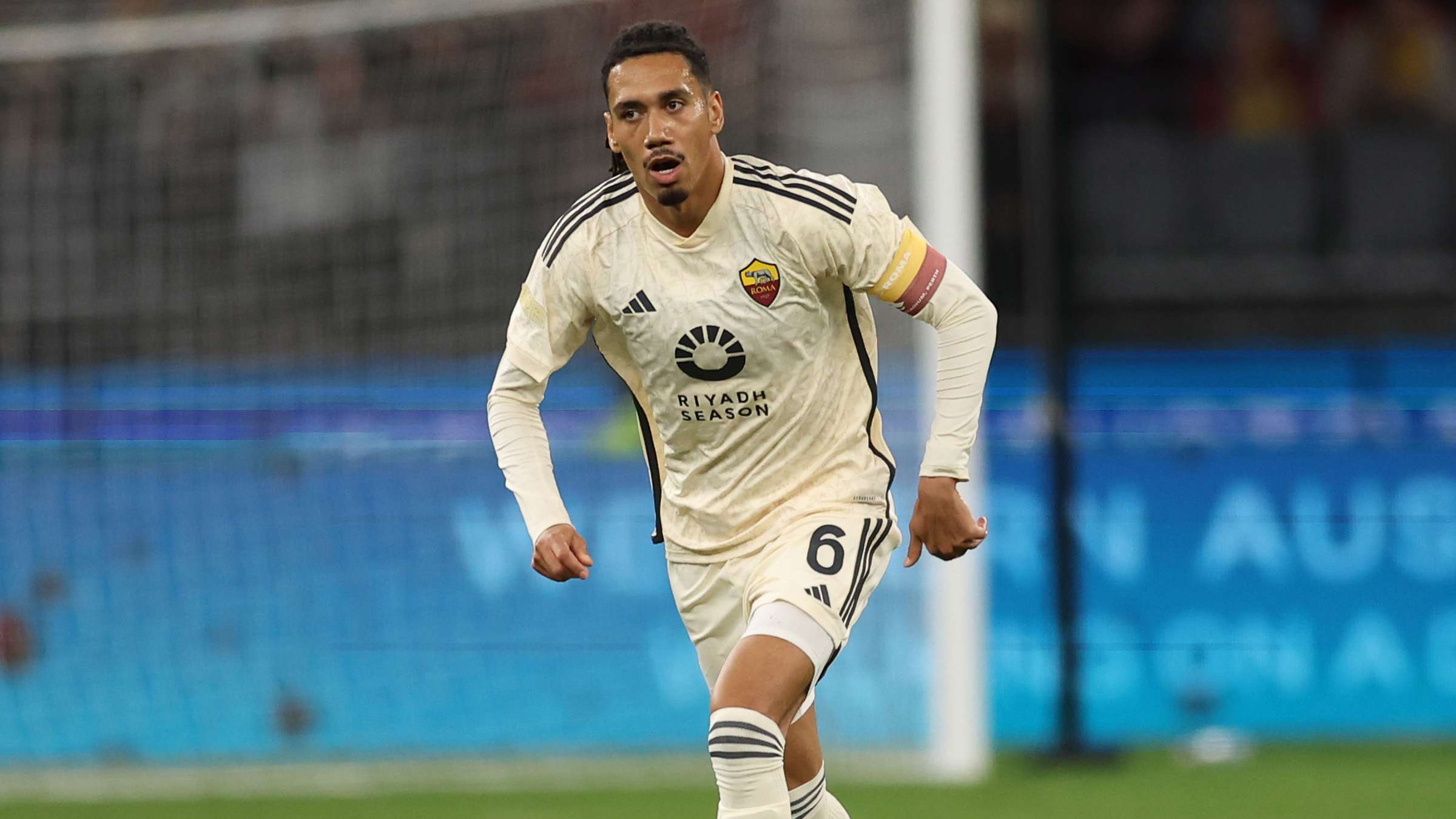 Smalling joins Porto after Saudi spell  