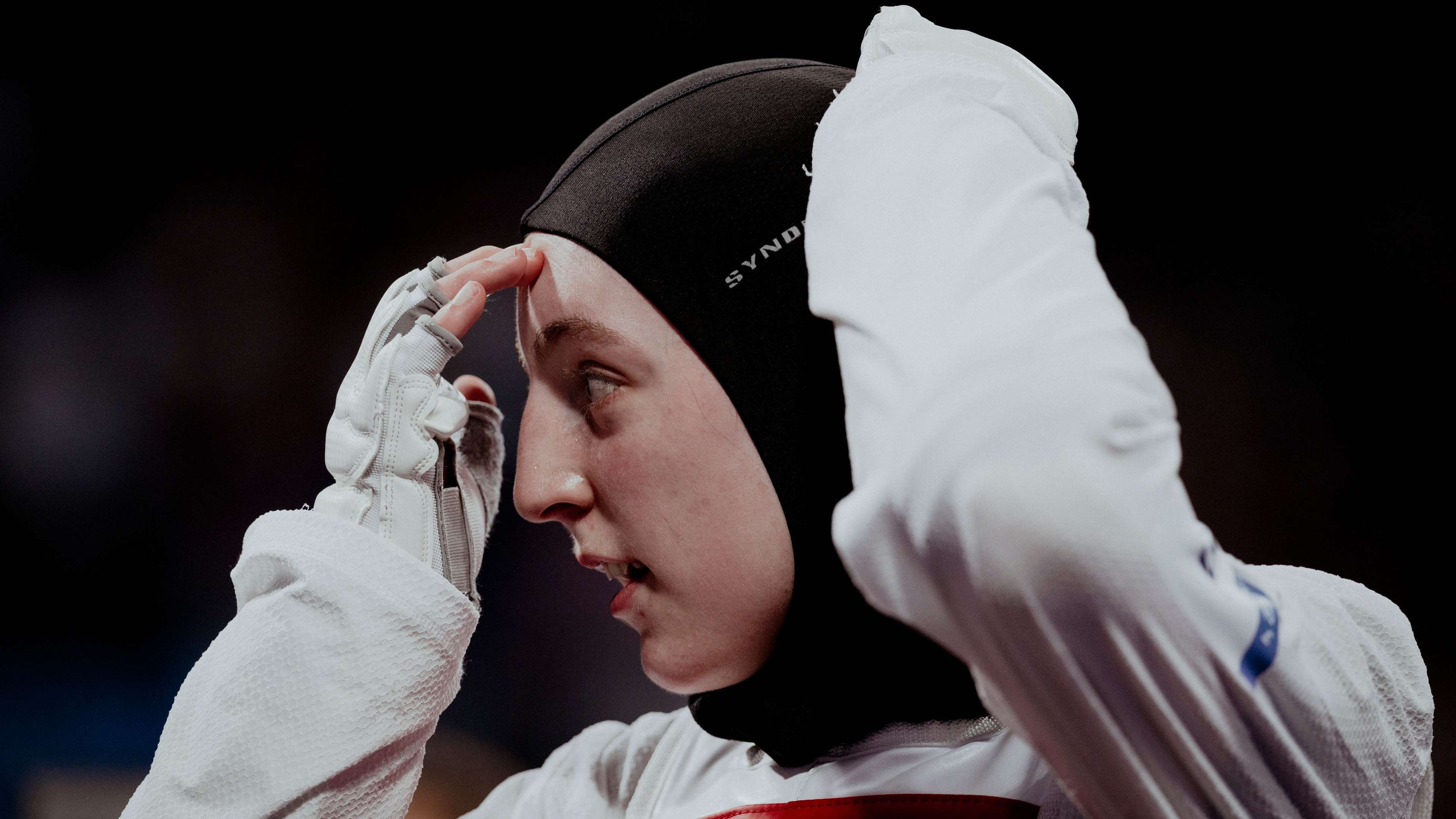 Moroccan pride in Belgium: Sara Chaari, the first woman in a hijab to win a historic award  