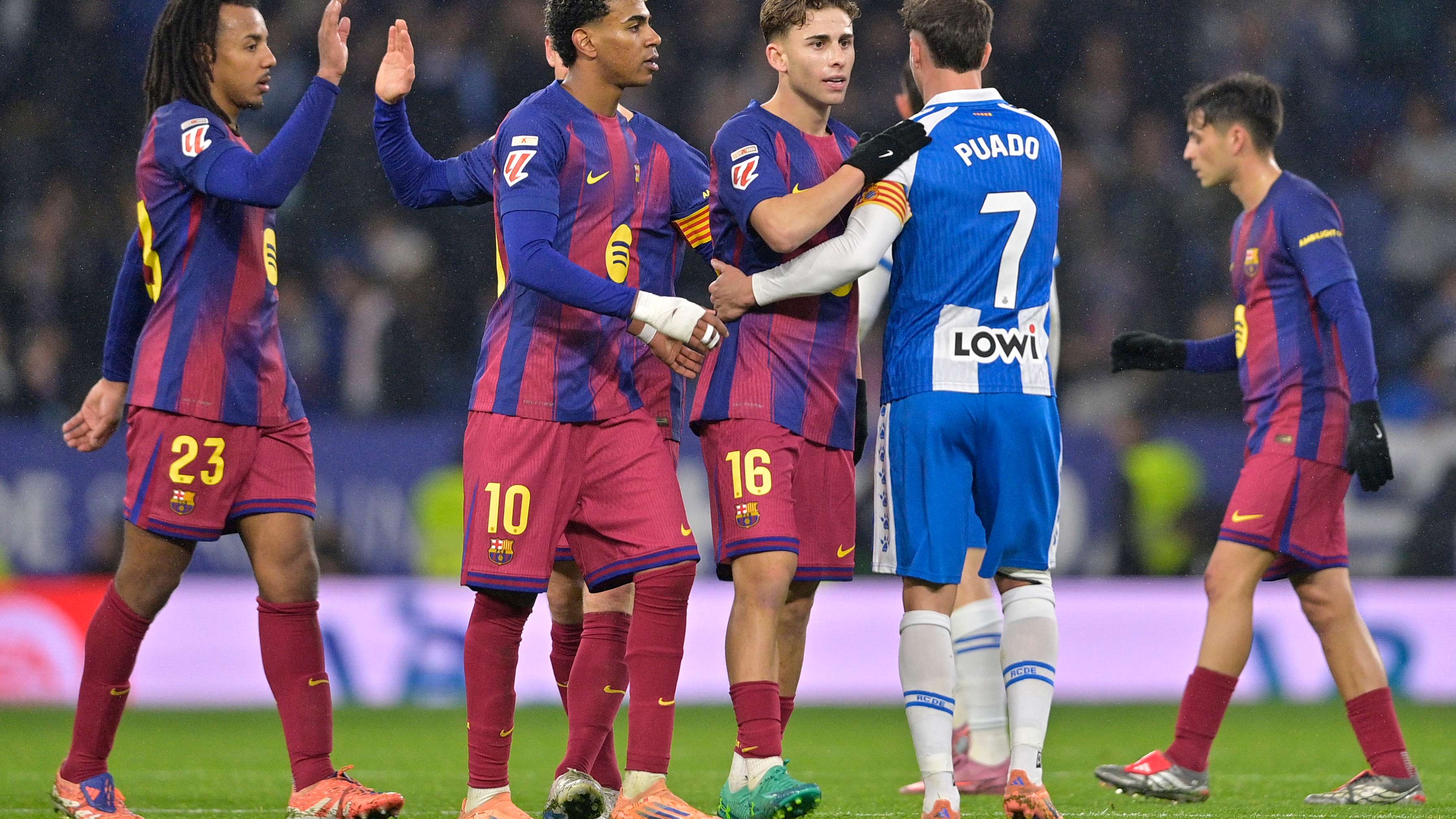 A deal on the fast track: Bayern Munich prepare a winter raid on Barcelona  