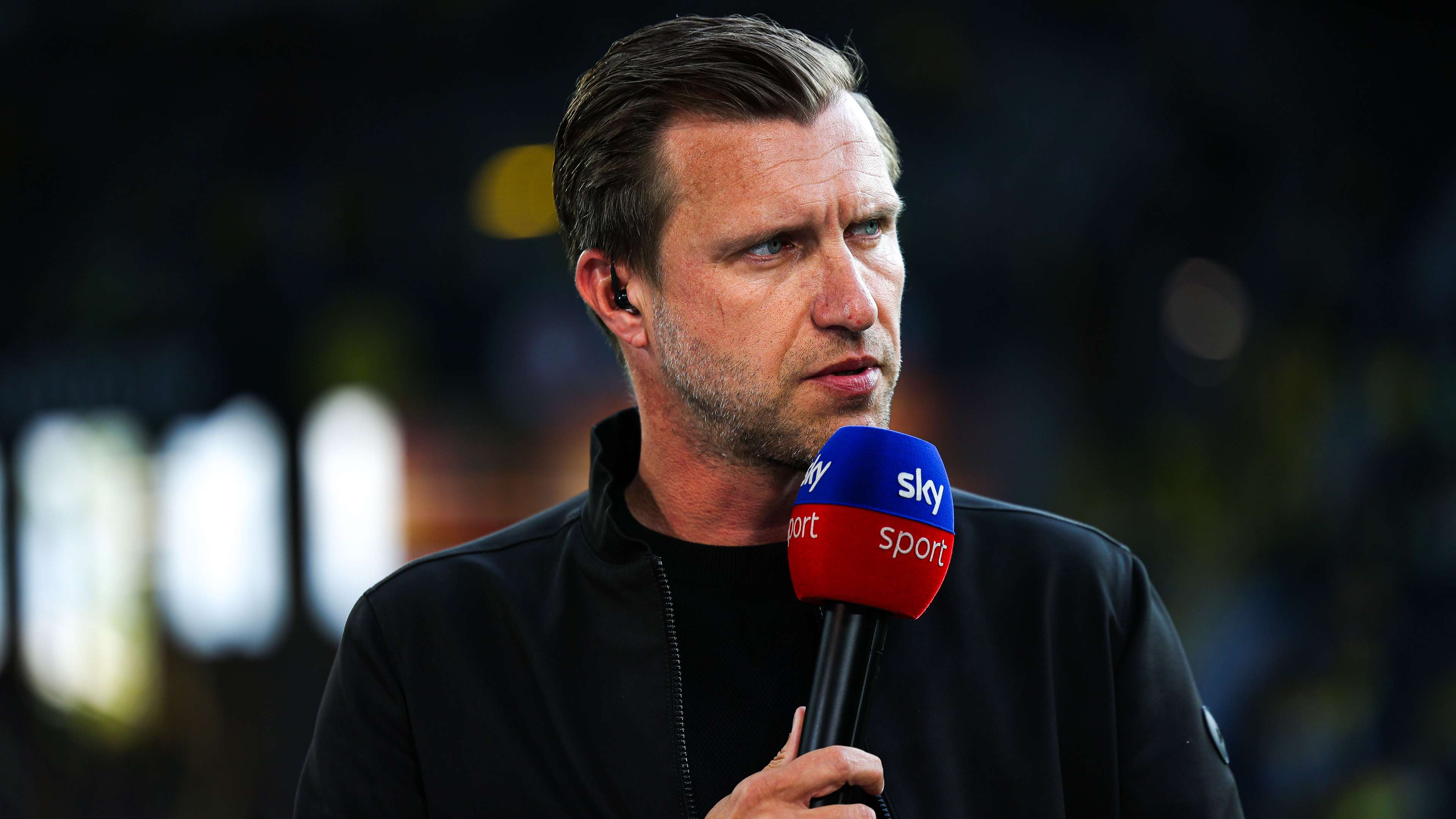 Bombshell at Eintracht! Krösche resigns  