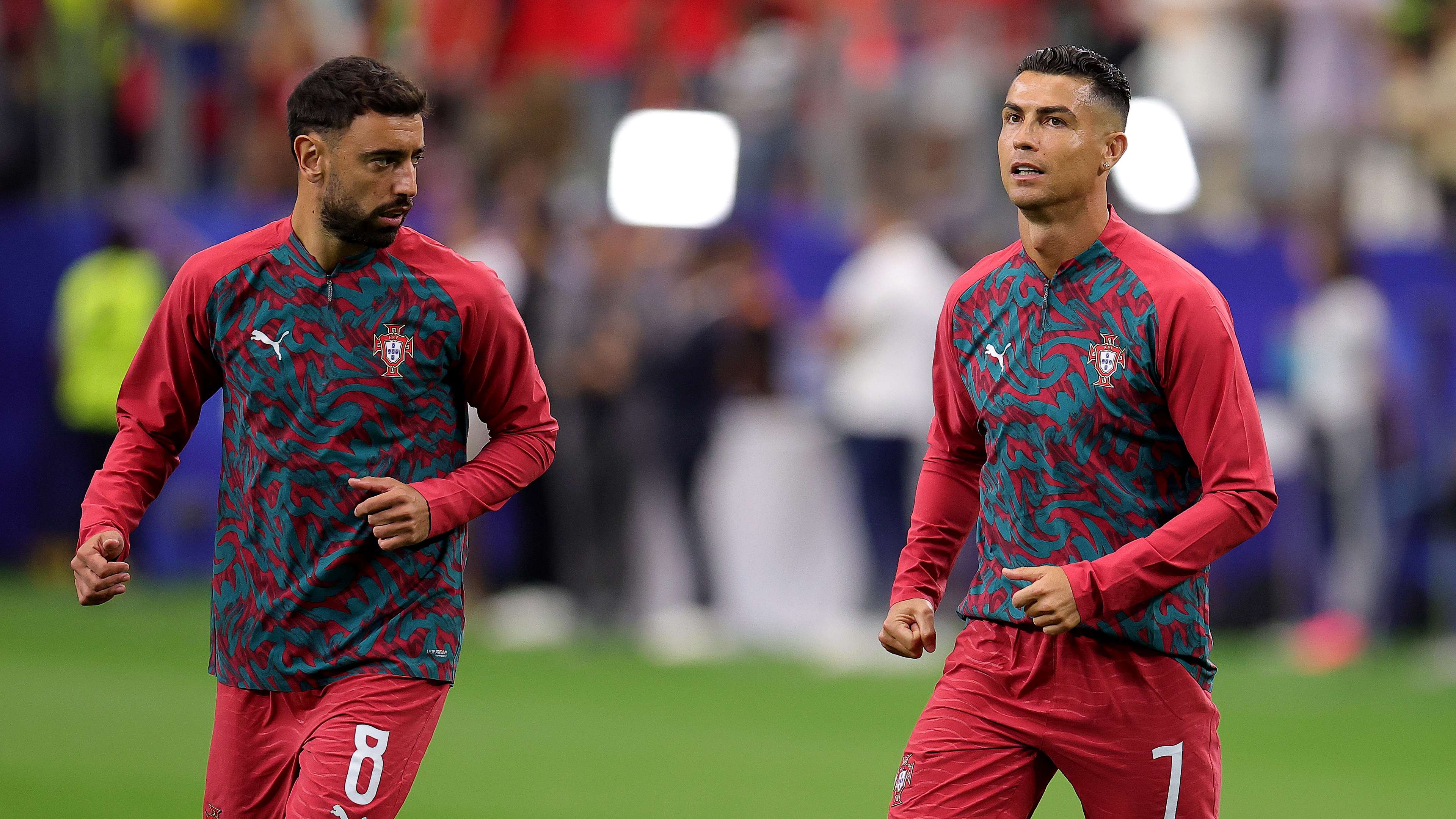 'The GREATEST icon' - Fernandes backs Ronaldo after Portugal walkout  