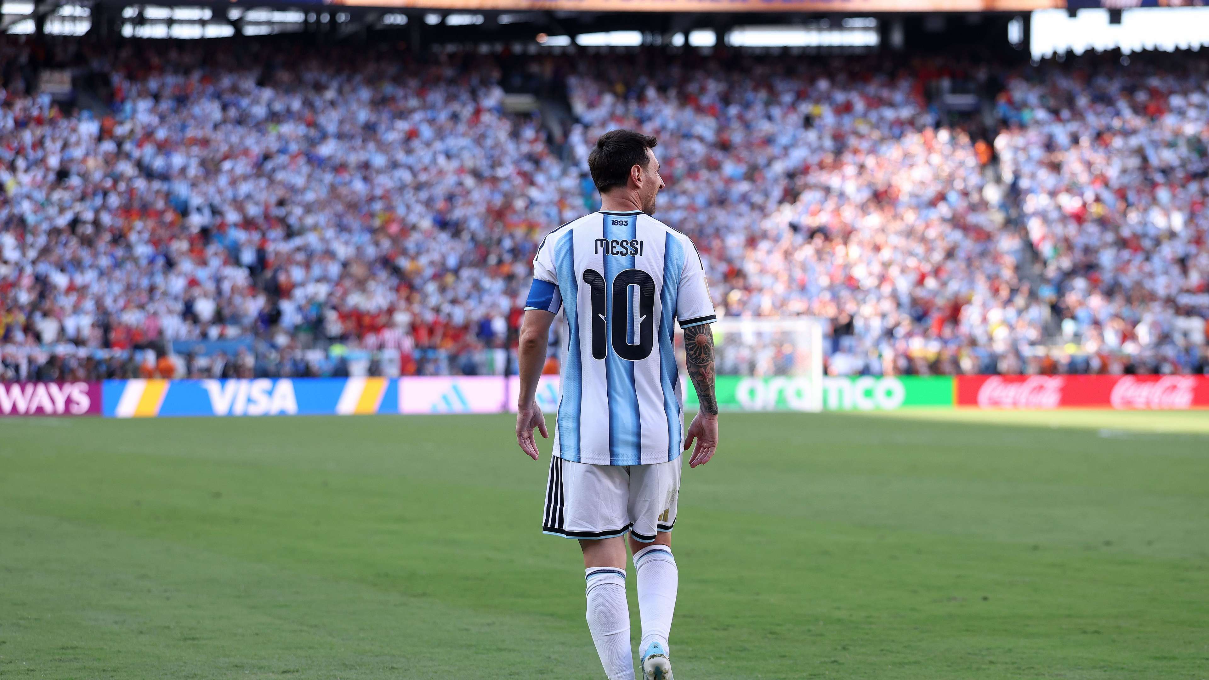 Why can't Argentina retire the number 10 after Messi?  