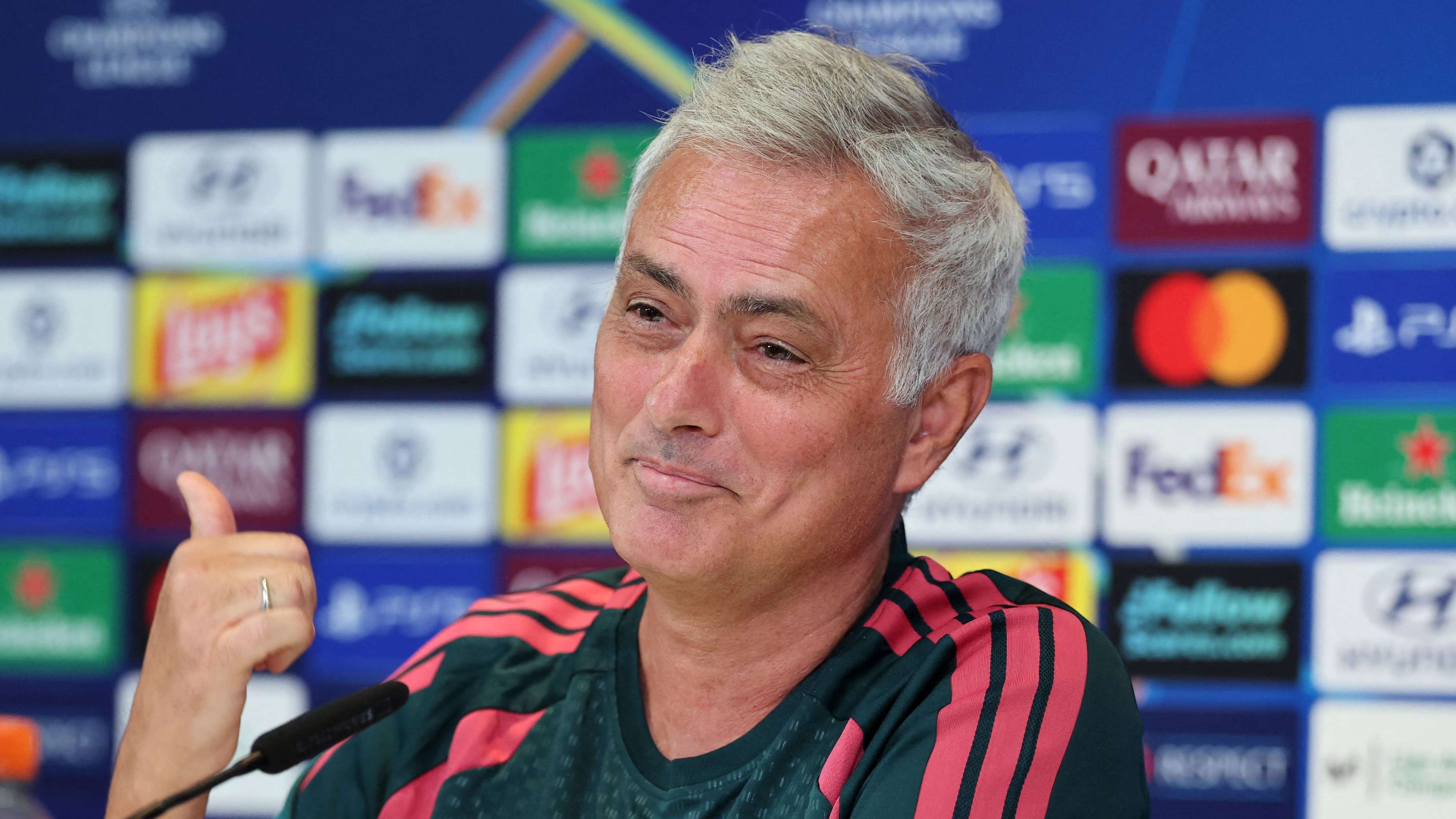 Fairness among the players: a "visit" that sums up Mourinho's character at Real Madrid  
