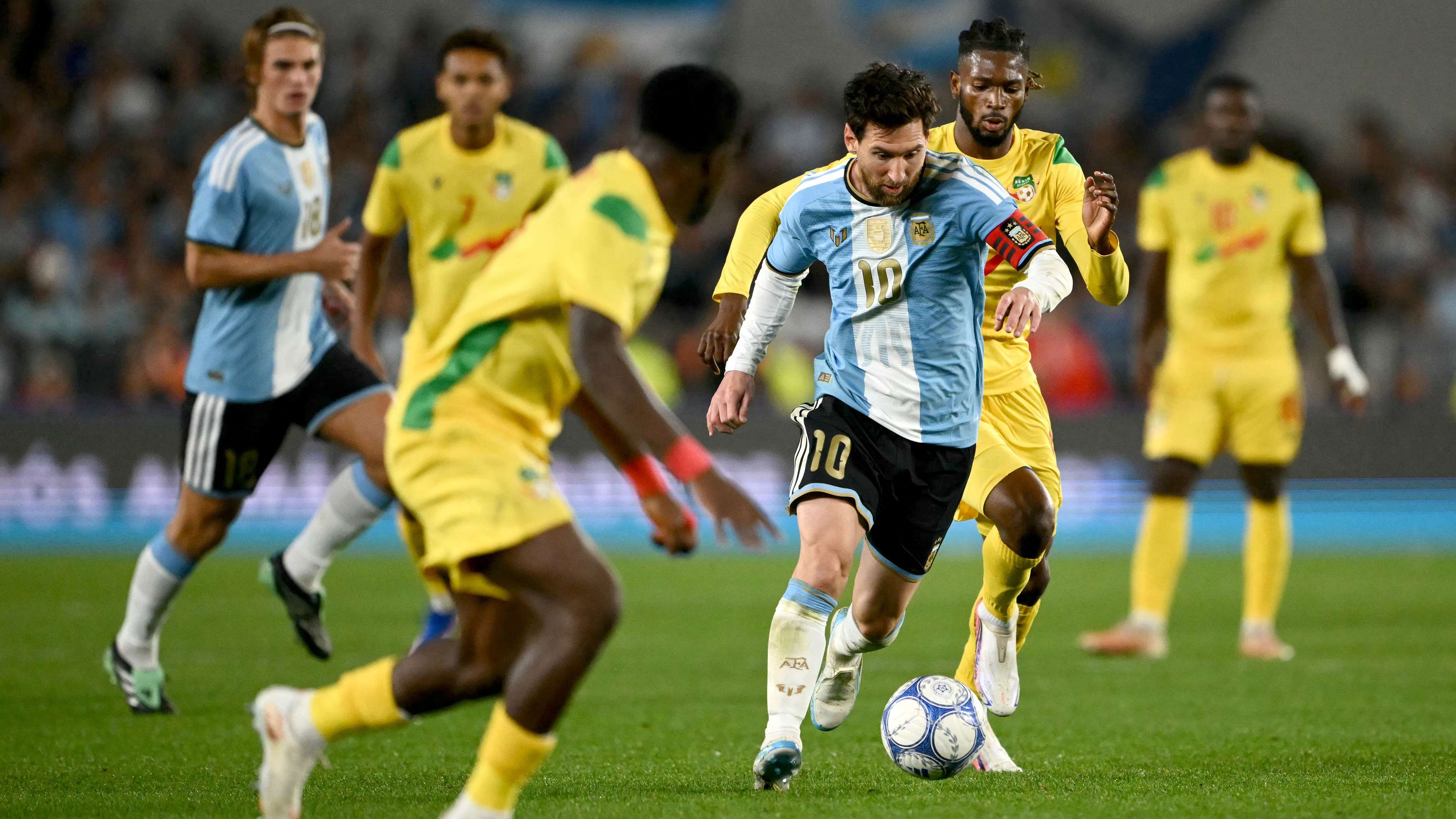 Video: Messi ends his journey with Argentina with an unforgettable magical dance  