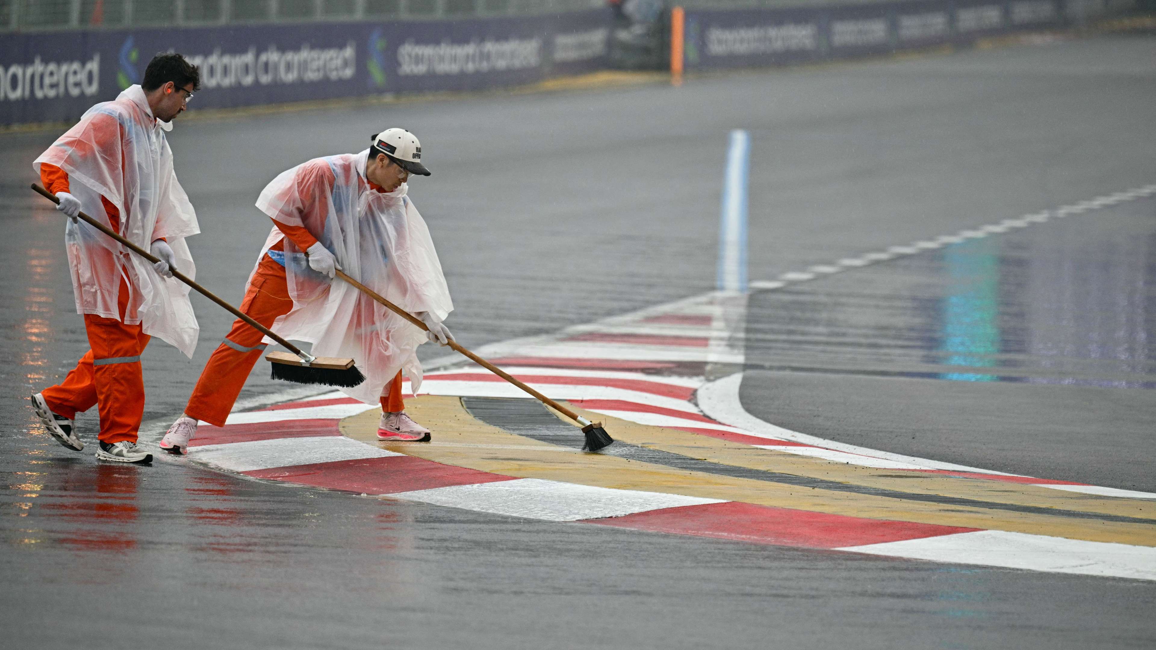 Weather chaos: F1 sprint in Singapore postponed  