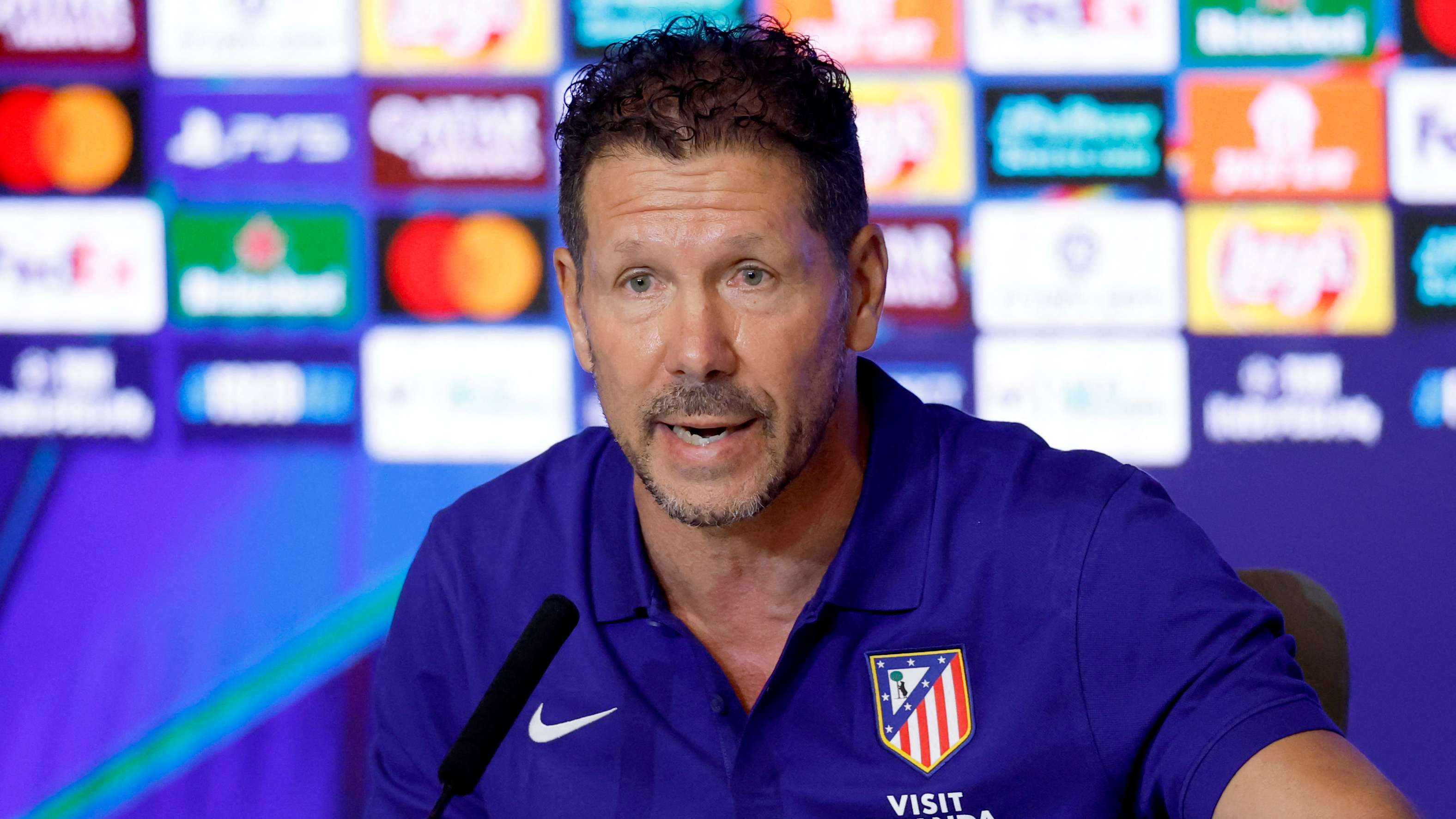 Simeone: Man Utd still a major threat  