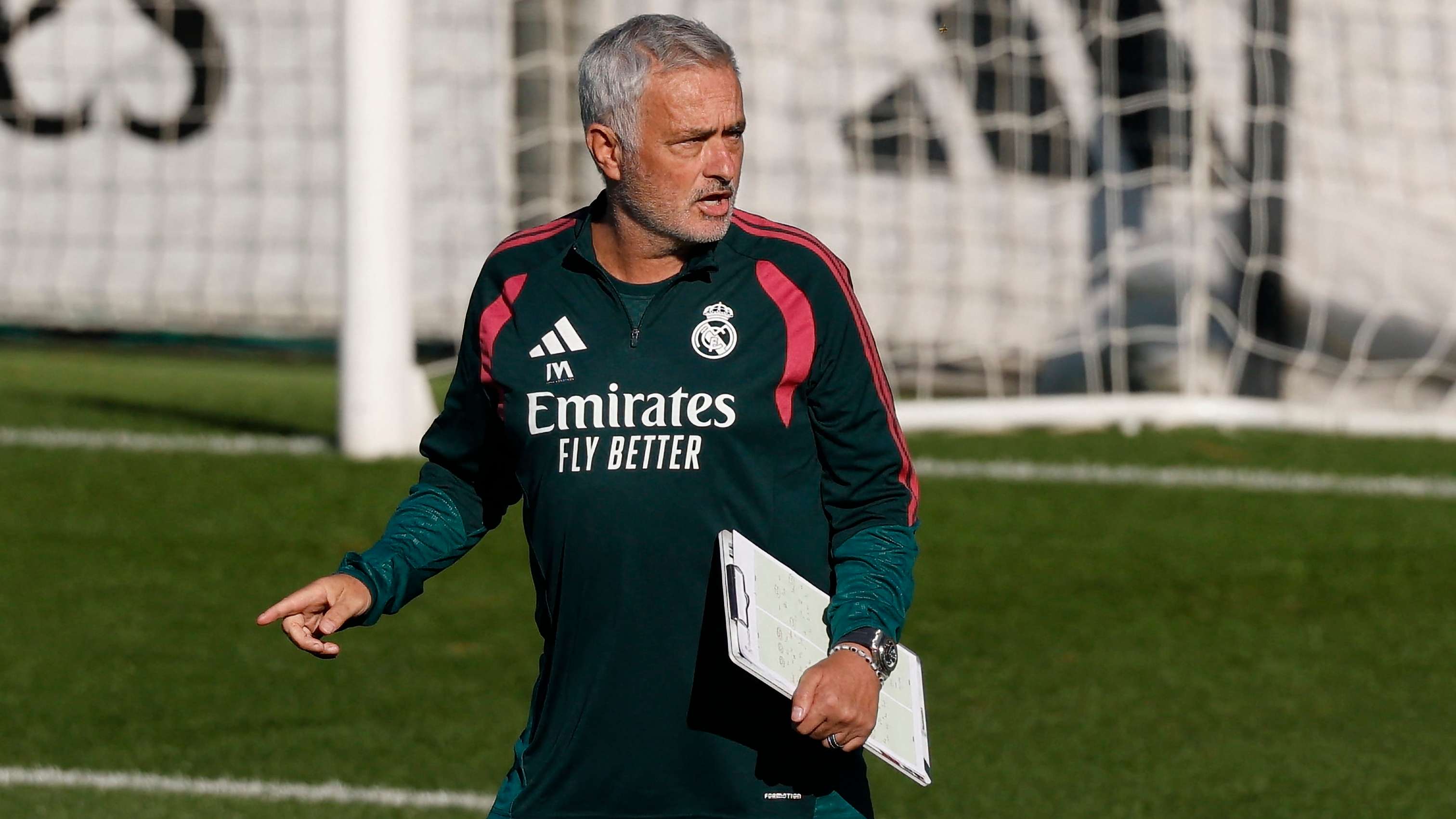 Mourinho prepares a tactical surprise for the Clasico  