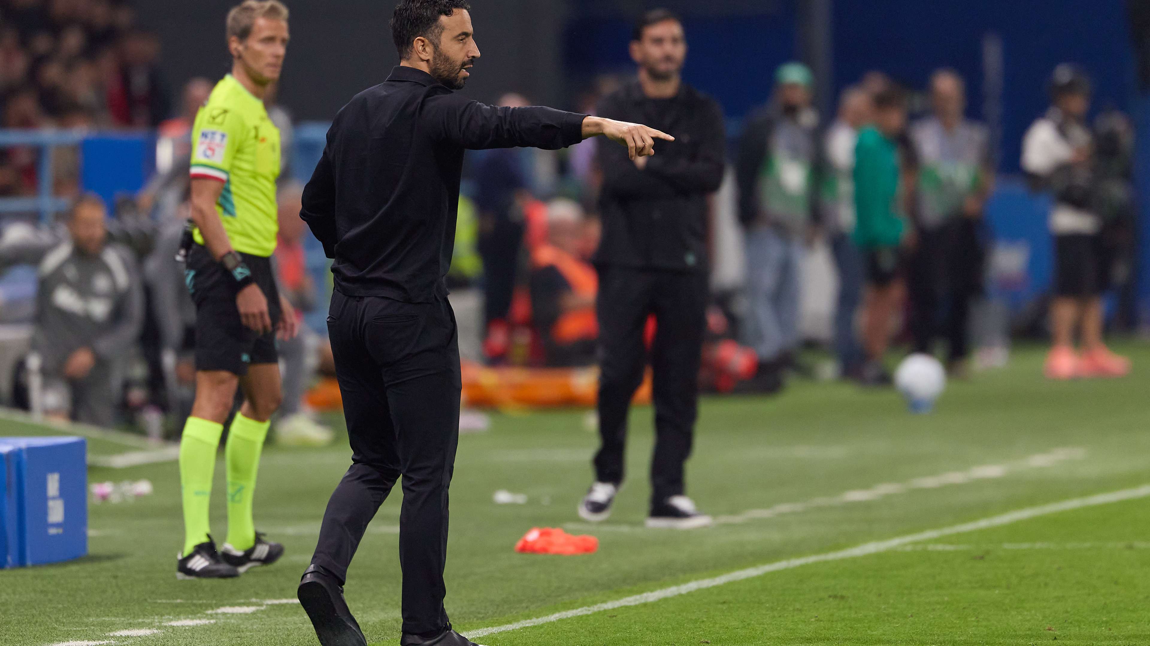 Amorim restores Milan to the 99 version  