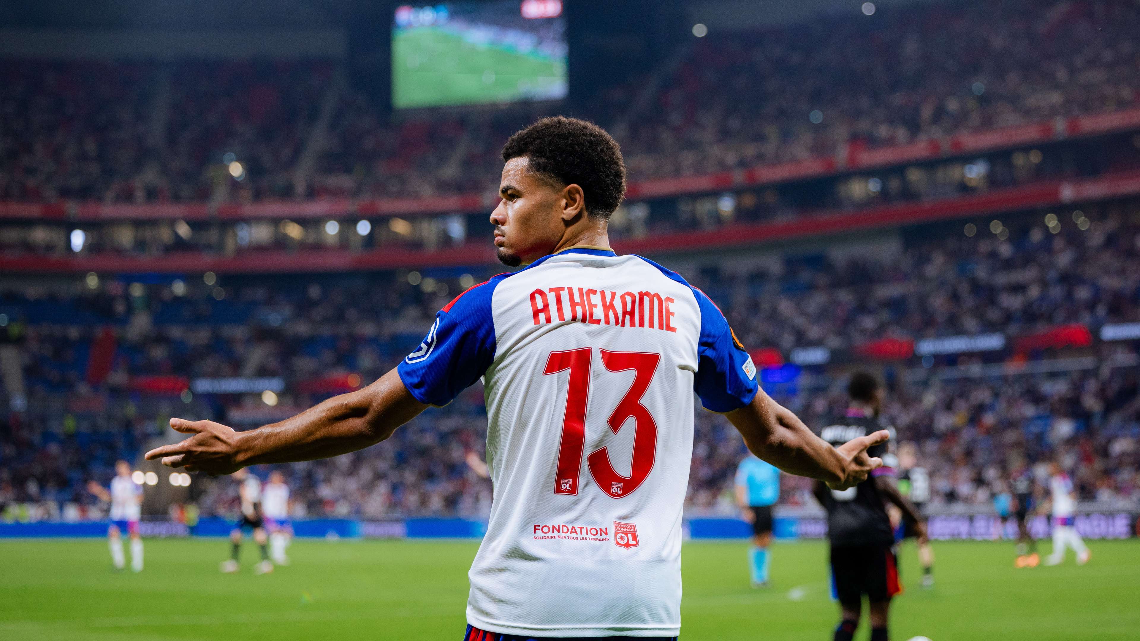 AC Milan, Athekame could become a necessity: what is emerging  
